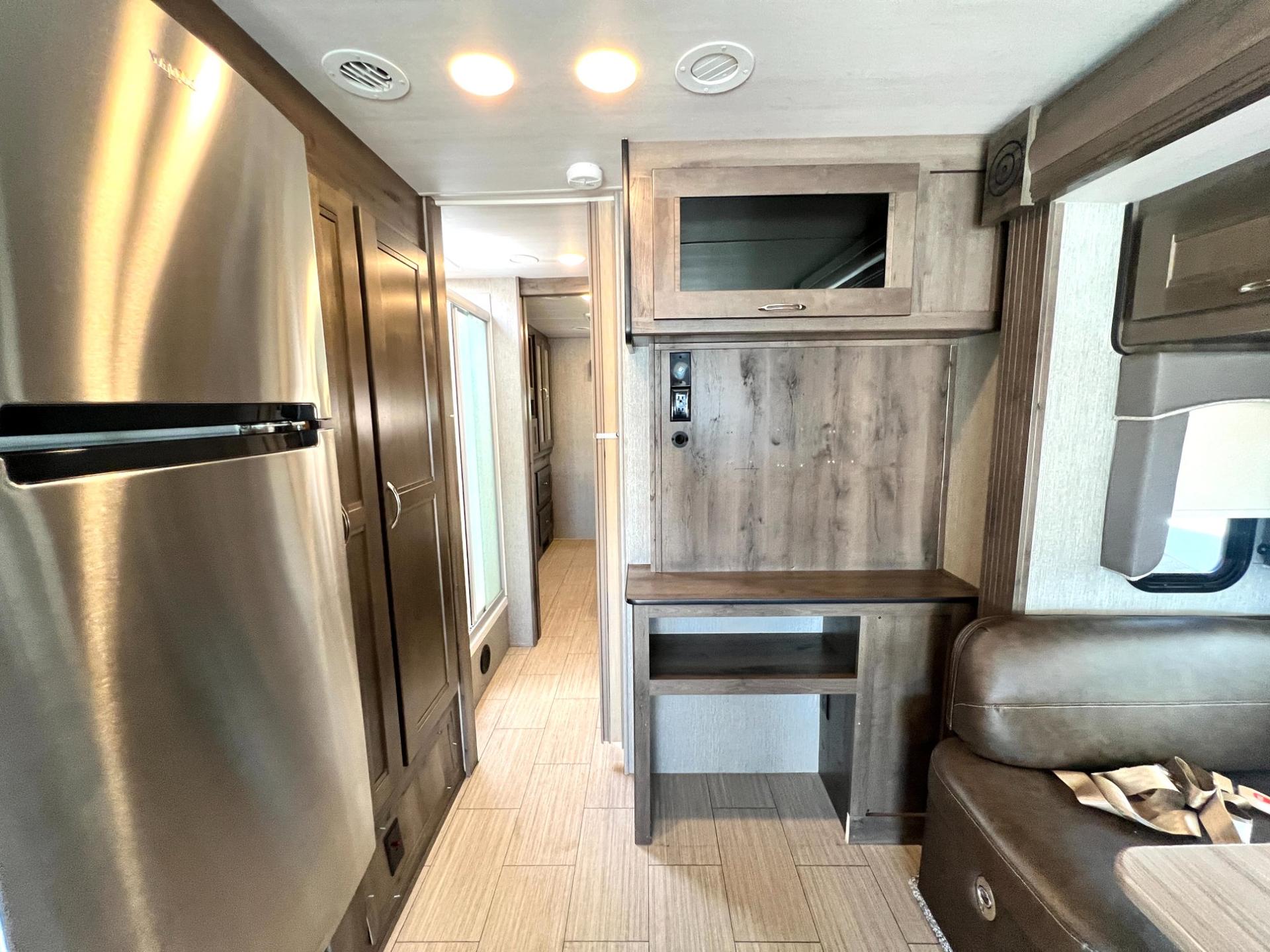 2020 NeXus RV 2020 NeXus RV Maybach - thumbnail 31