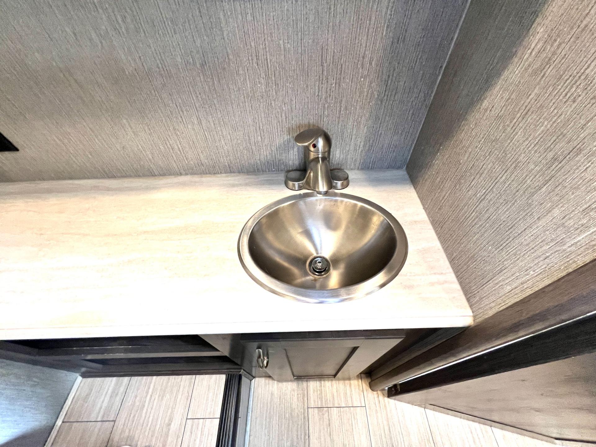 2020 NeXus RV 2020 NeXus RV Maybach - thumbnail 38