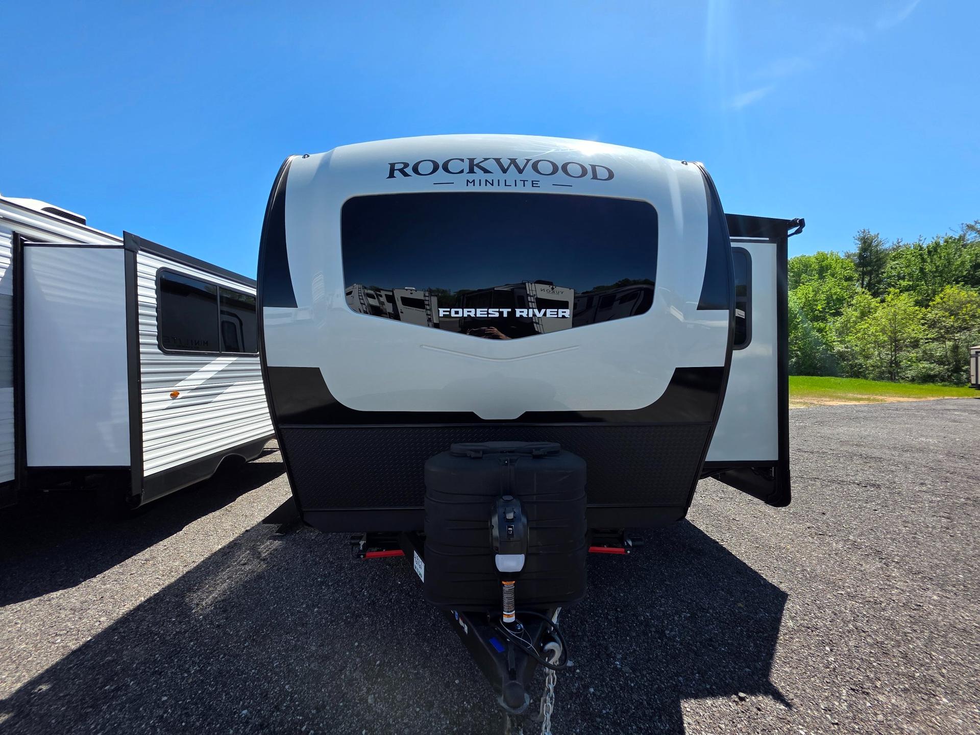 2026 Forest River 2026 Forest River Rockwood Mini Lite - thumbnail 3