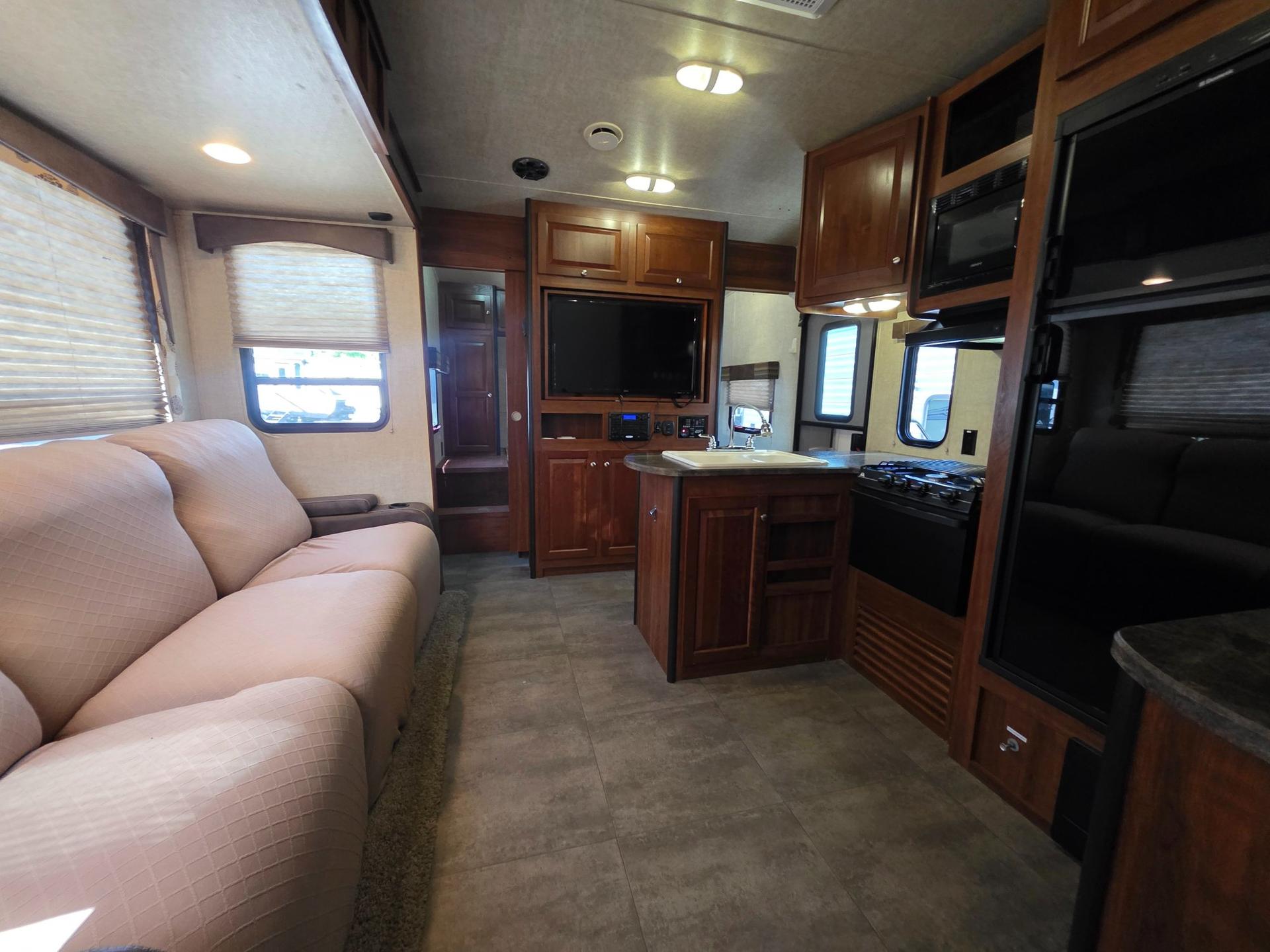 2015 Keystone 2015 Keystone Impact - thumbnail 13