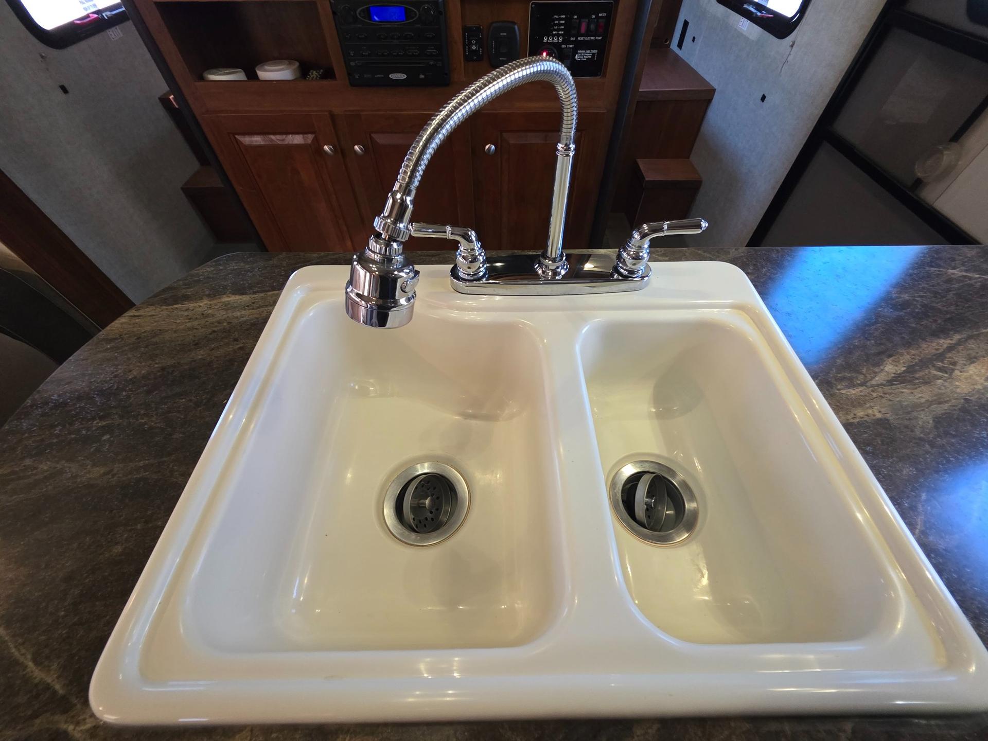 2015 Keystone 2015 Keystone Impact - thumbnail 21