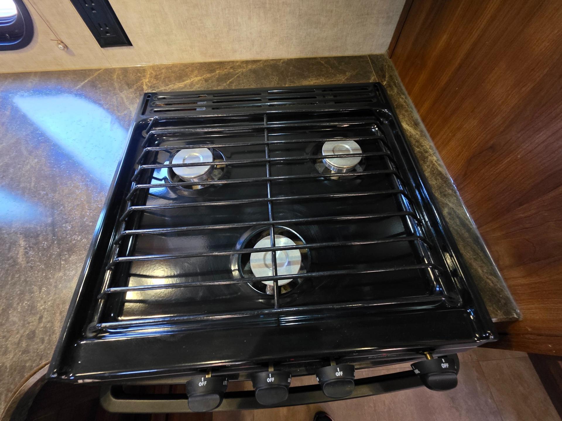 2015 Keystone 2015 Keystone Impact - thumbnail 23