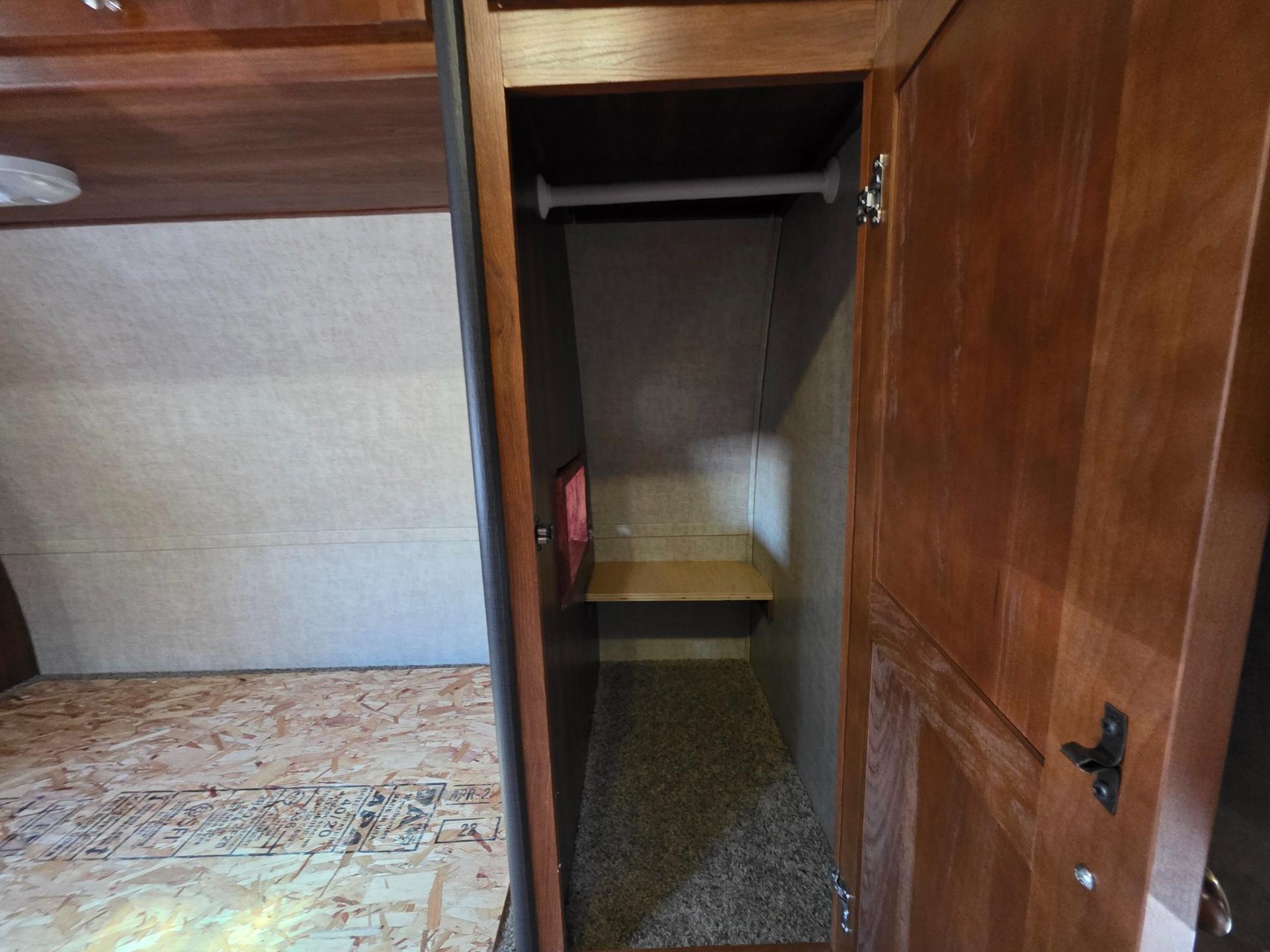 2015 Keystone 2015 Keystone Impact - thumbnail 35