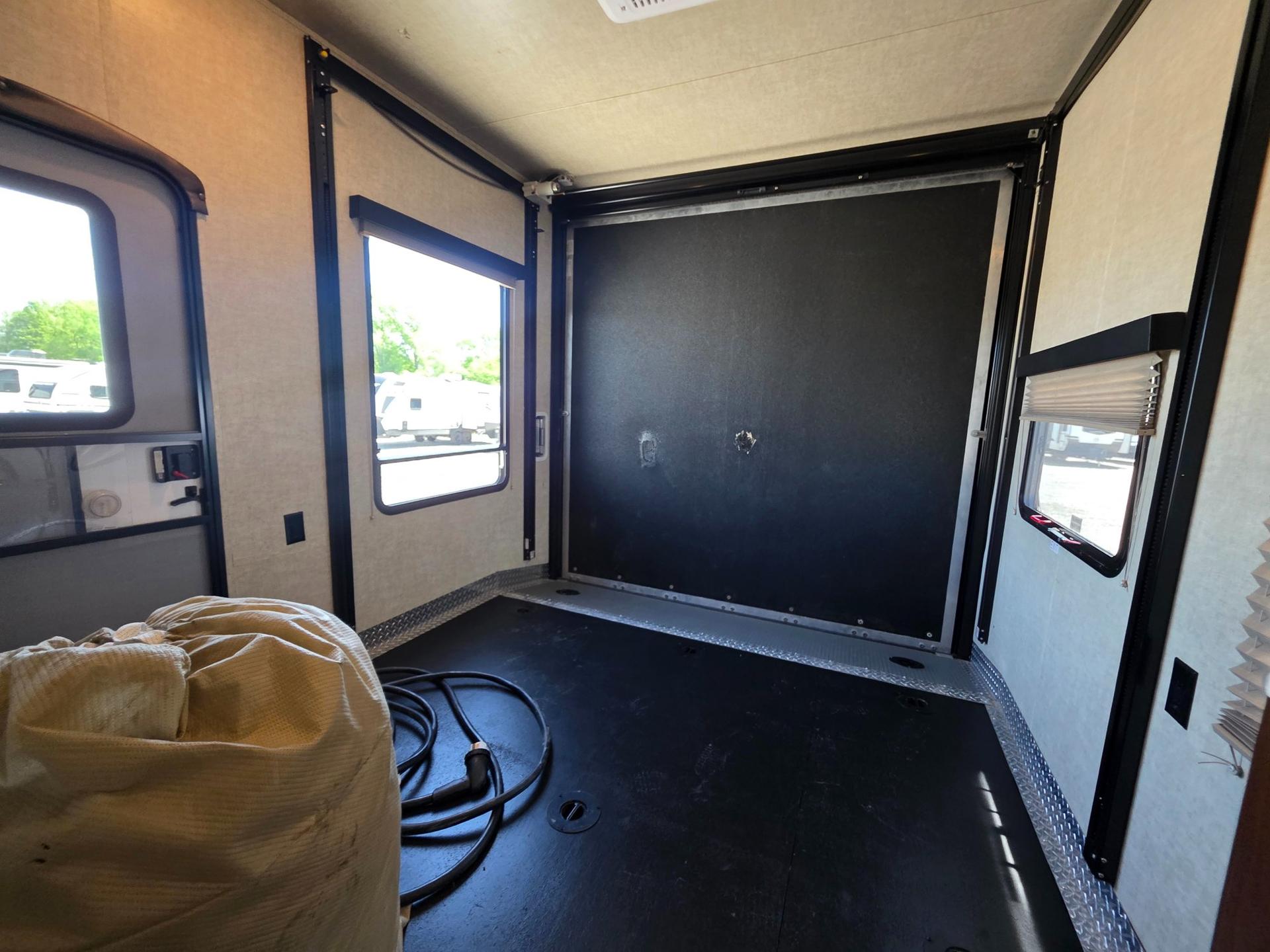 2015 Keystone 2015 Keystone Impact - thumbnail 36