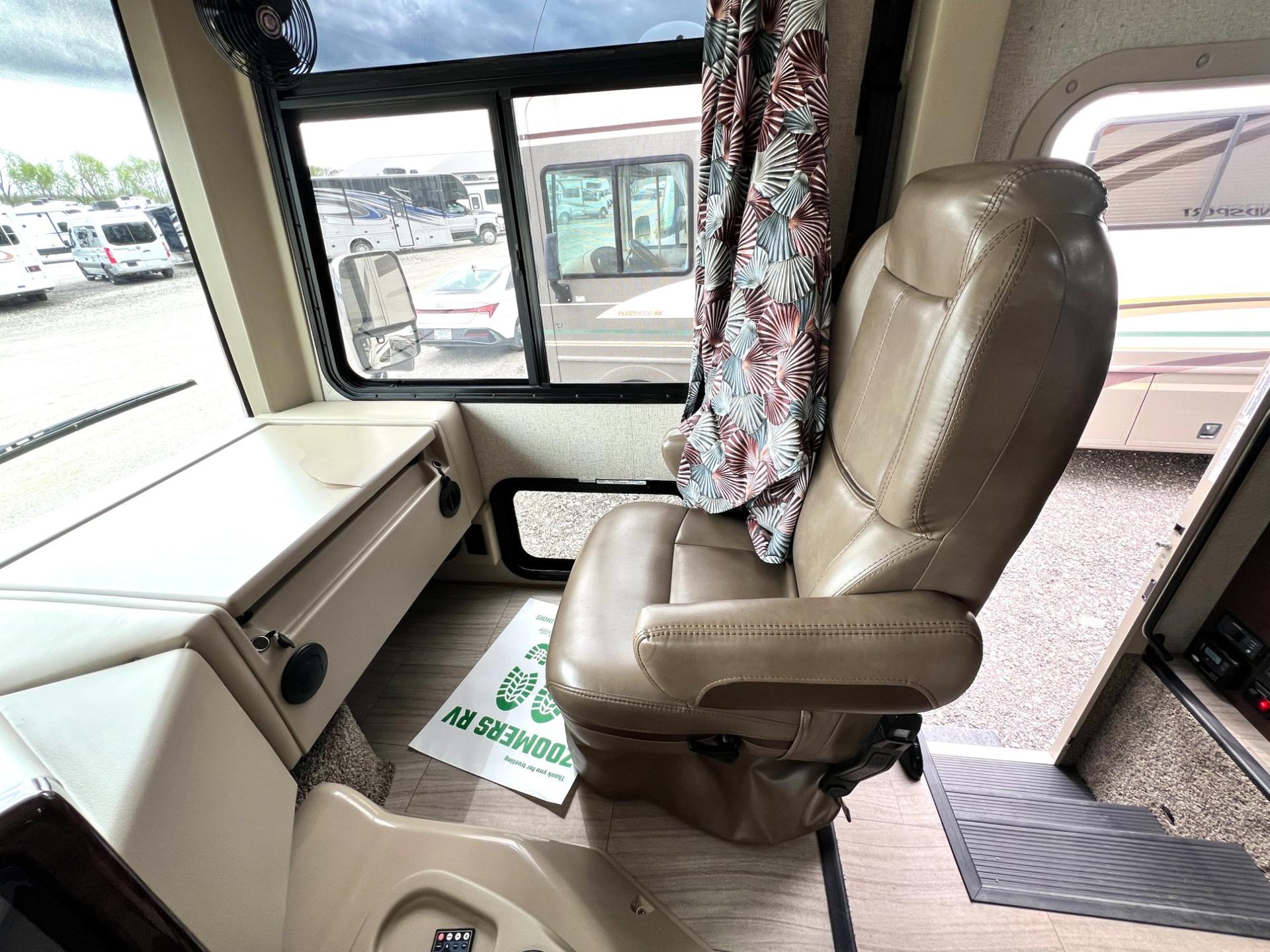 2019 Thor Motor Coach 2019 Thor Motor Coach Windsport - thumbnail 16