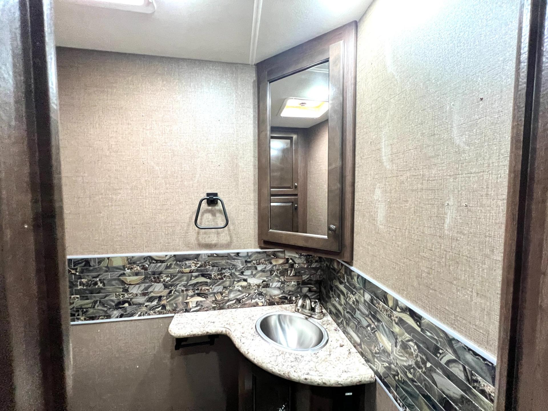 2019 Thor Motor Coach 2019 Thor Motor Coach Windsport - thumbnail 35