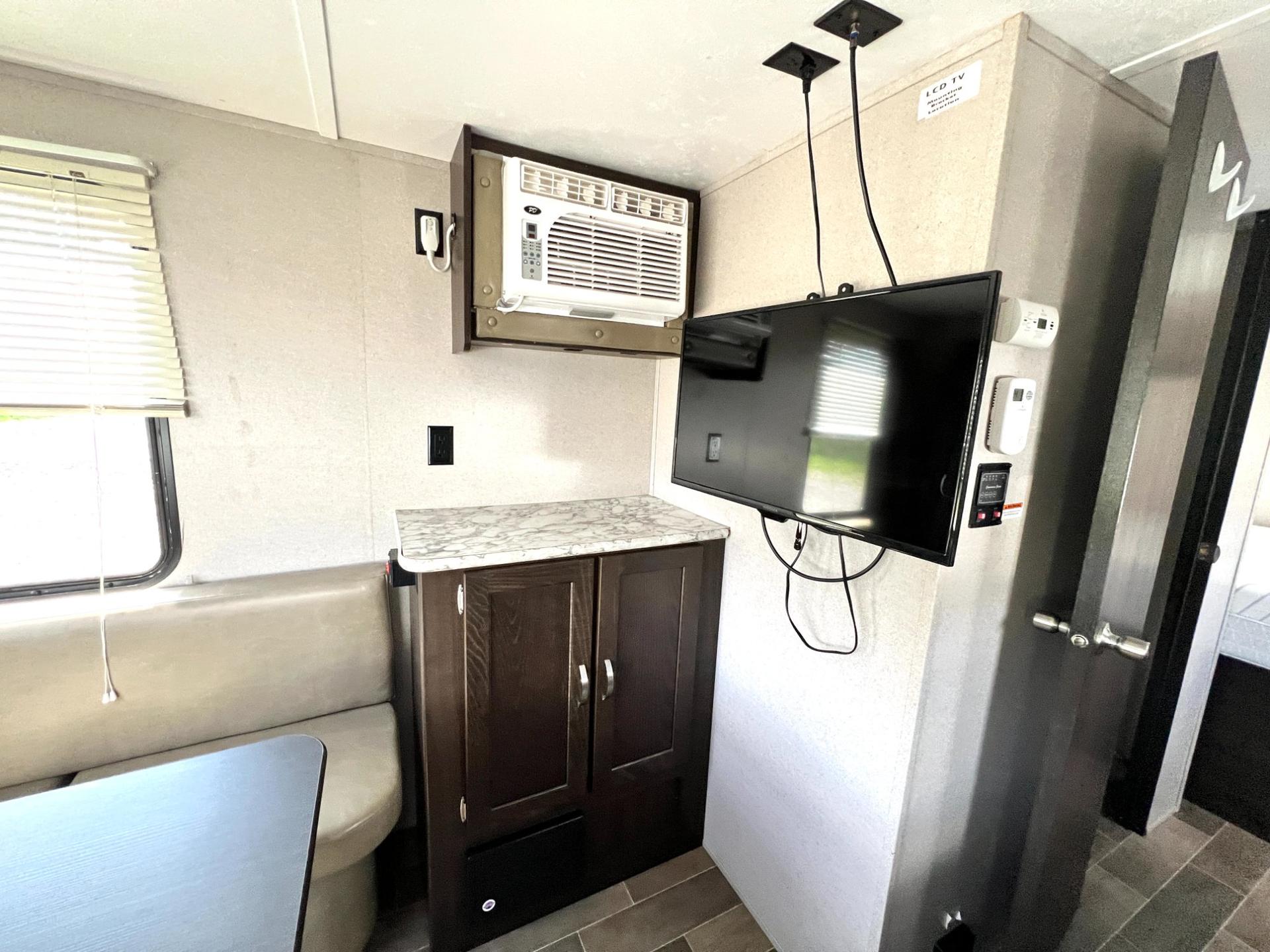 2022 Keystone 2022 Keystone Springdale Mini - thumbnail 17