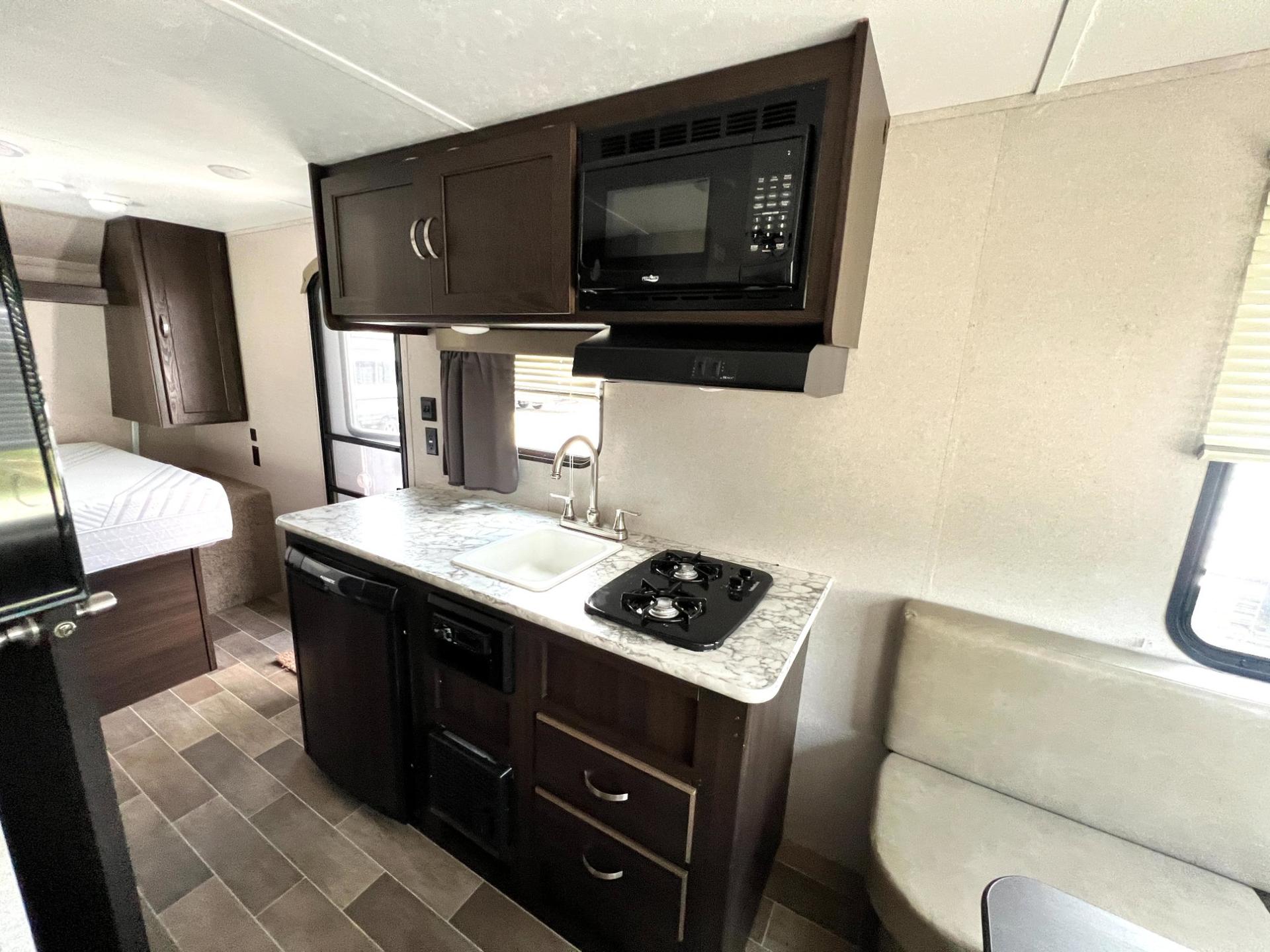 2022 Keystone 2022 Keystone Springdale Mini - thumbnail 9