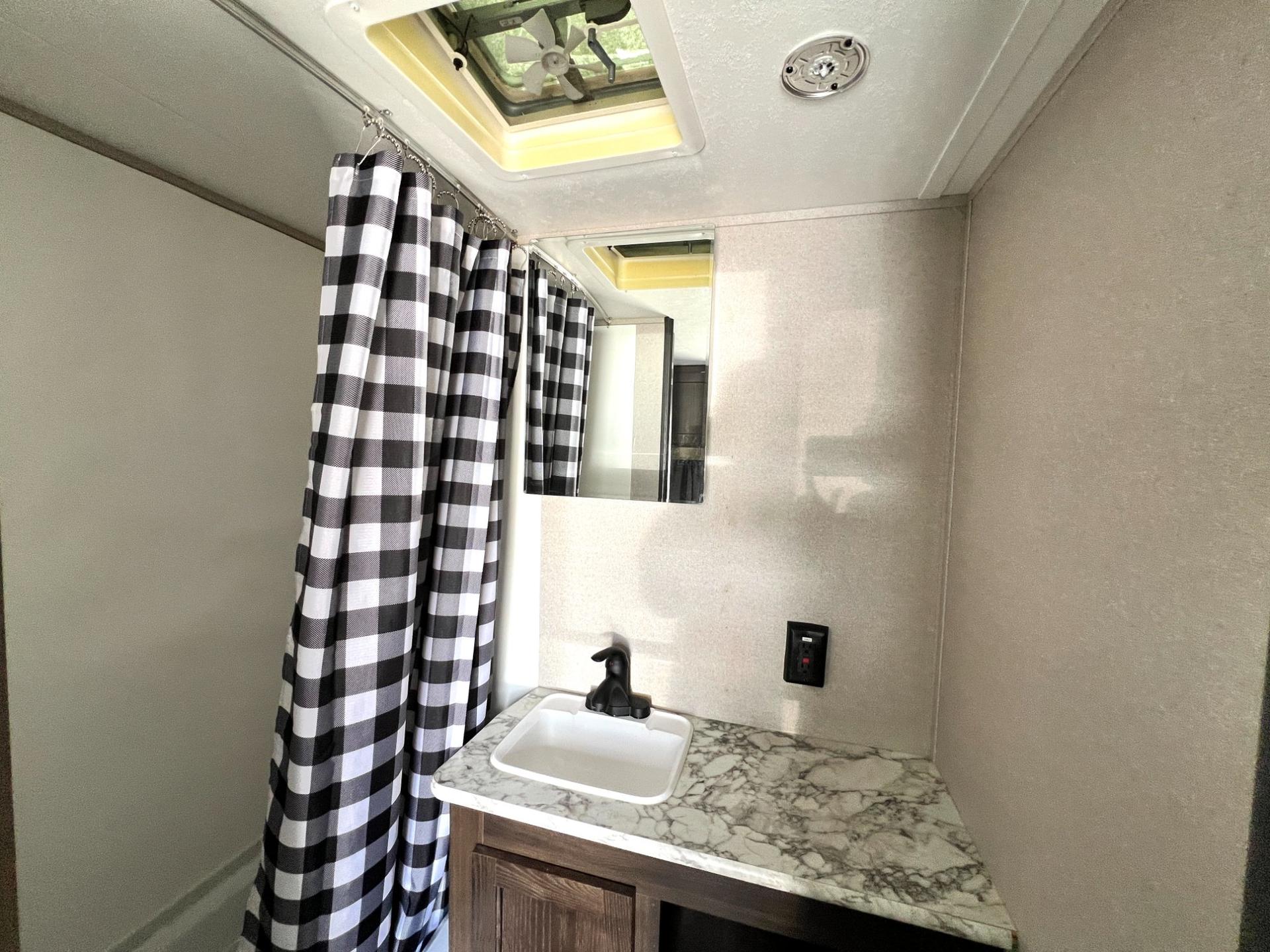 2022 Keystone 2022 Keystone Springdale Mini - thumbnail 19