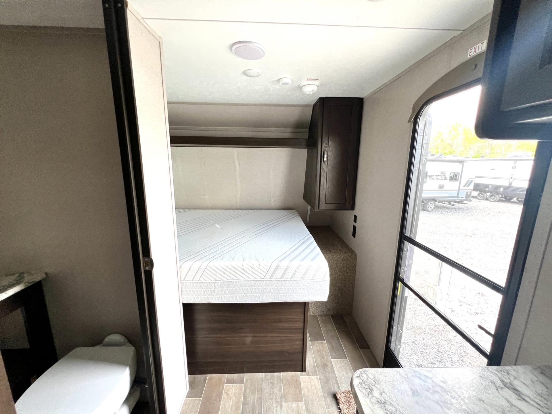 2022 Keystone 2022 Keystone Springdale Mini - thumbnail 26