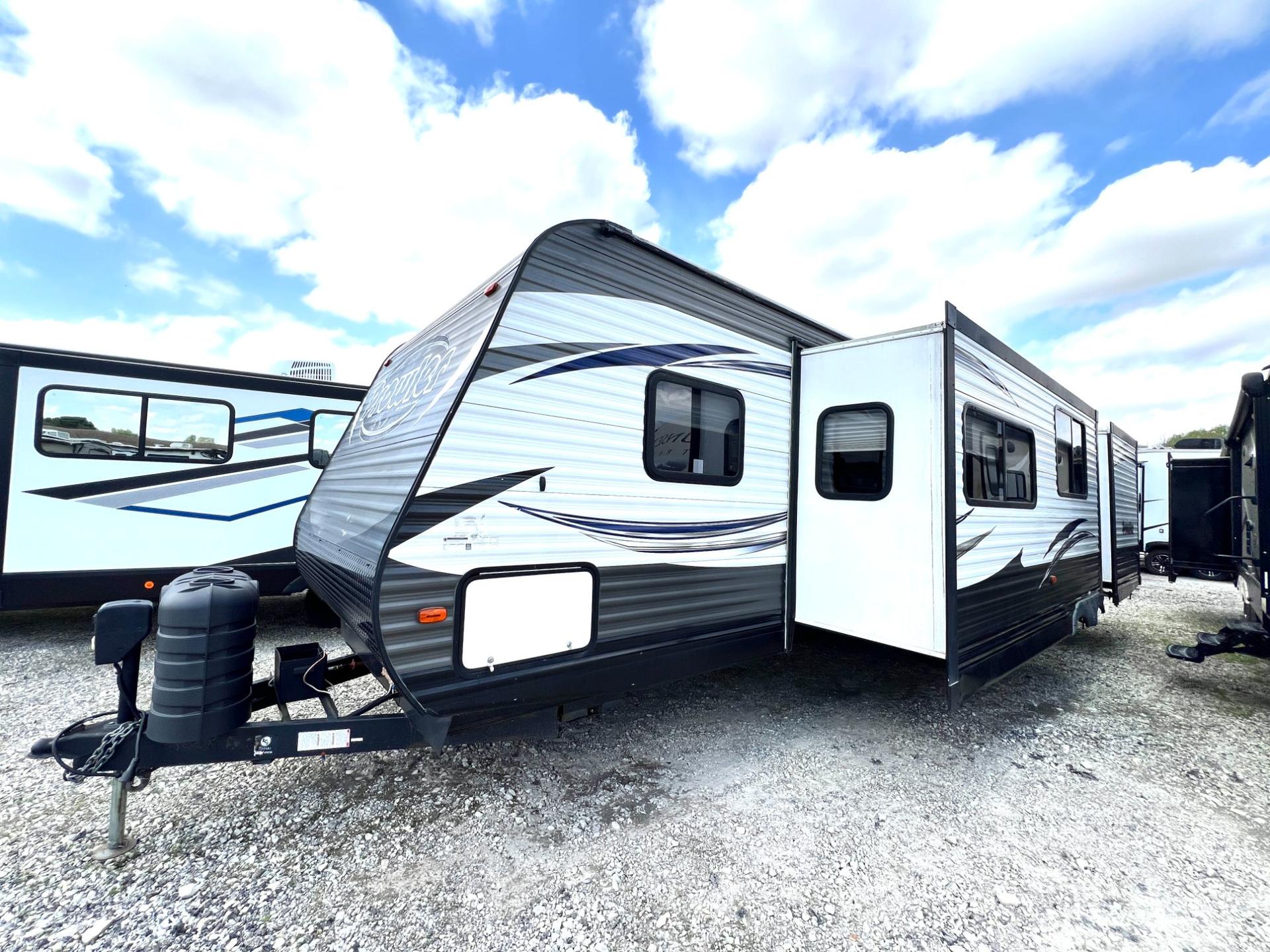 2017 Heartland 2017 Heartland Prowler - thumbnail 3