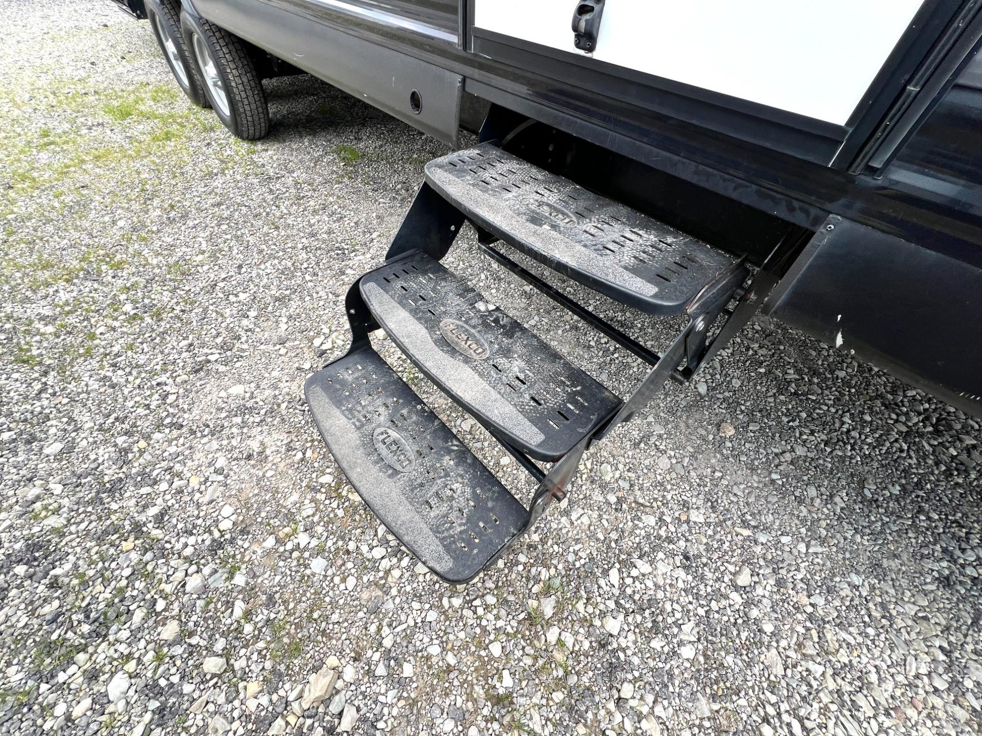 2017 Heartland 2017 Heartland Prowler - thumbnail 7