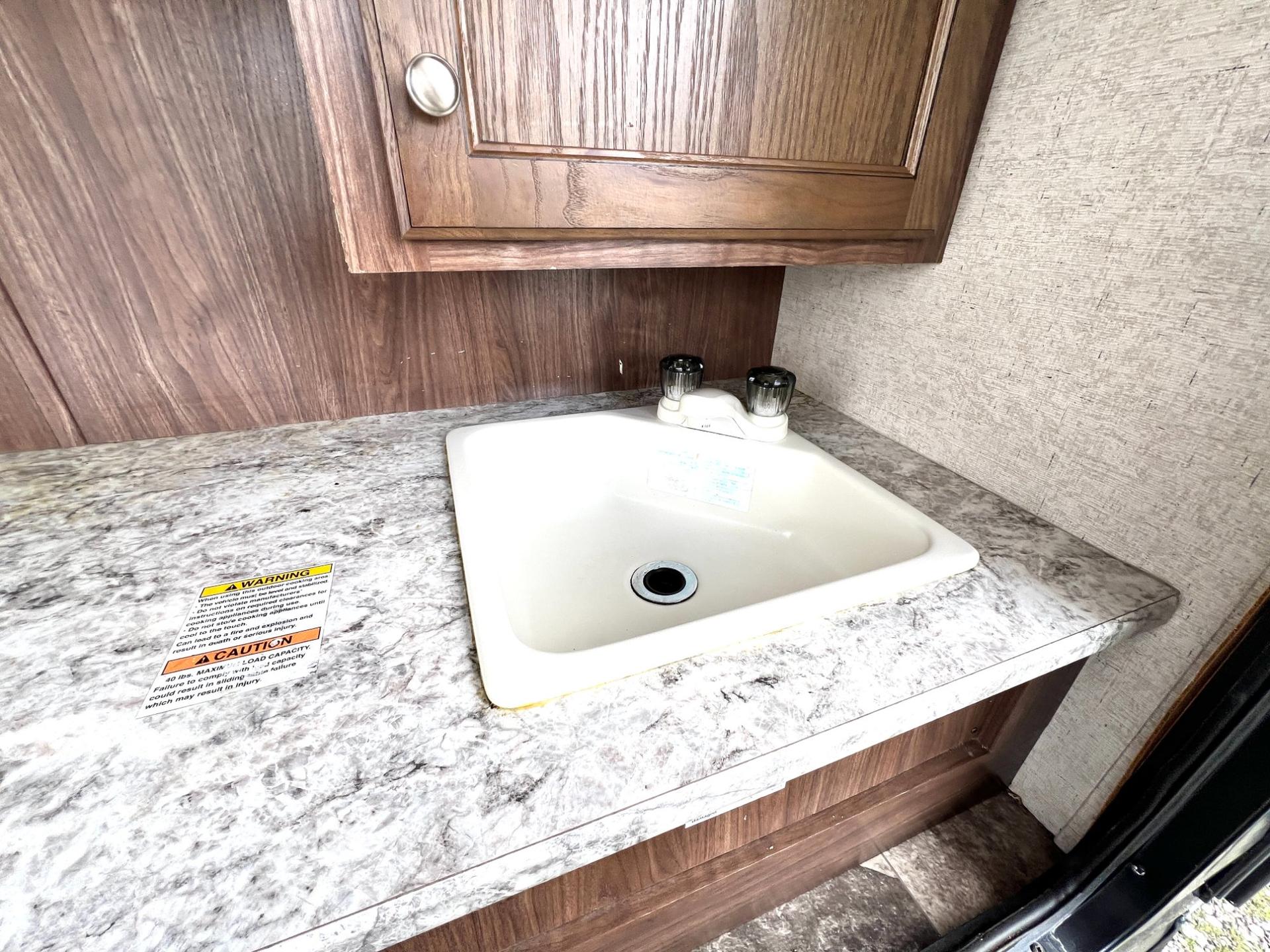 2017 Heartland 2017 Heartland Prowler - thumbnail 9