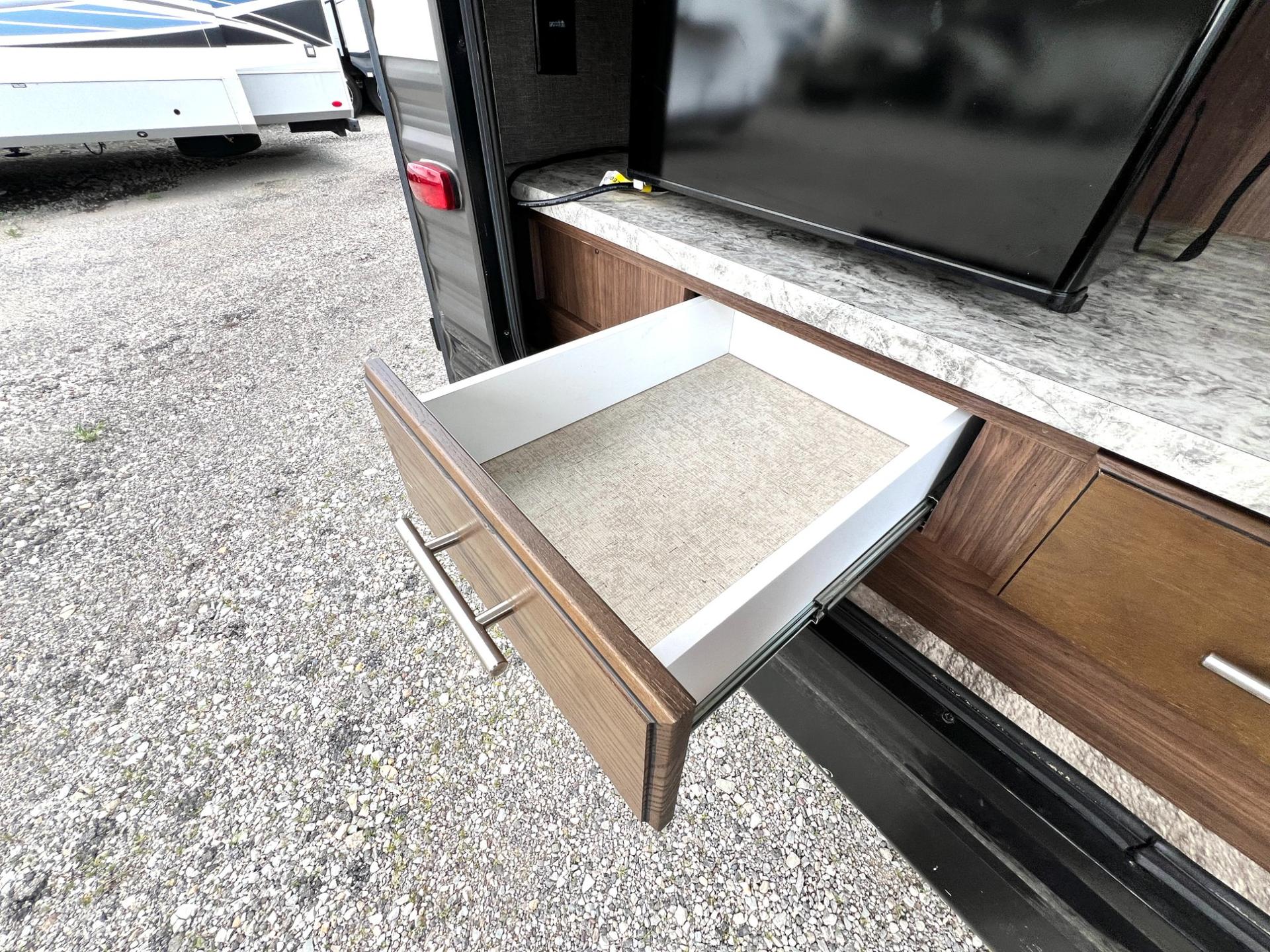 2017 Heartland 2017 Heartland Prowler - thumbnail 11