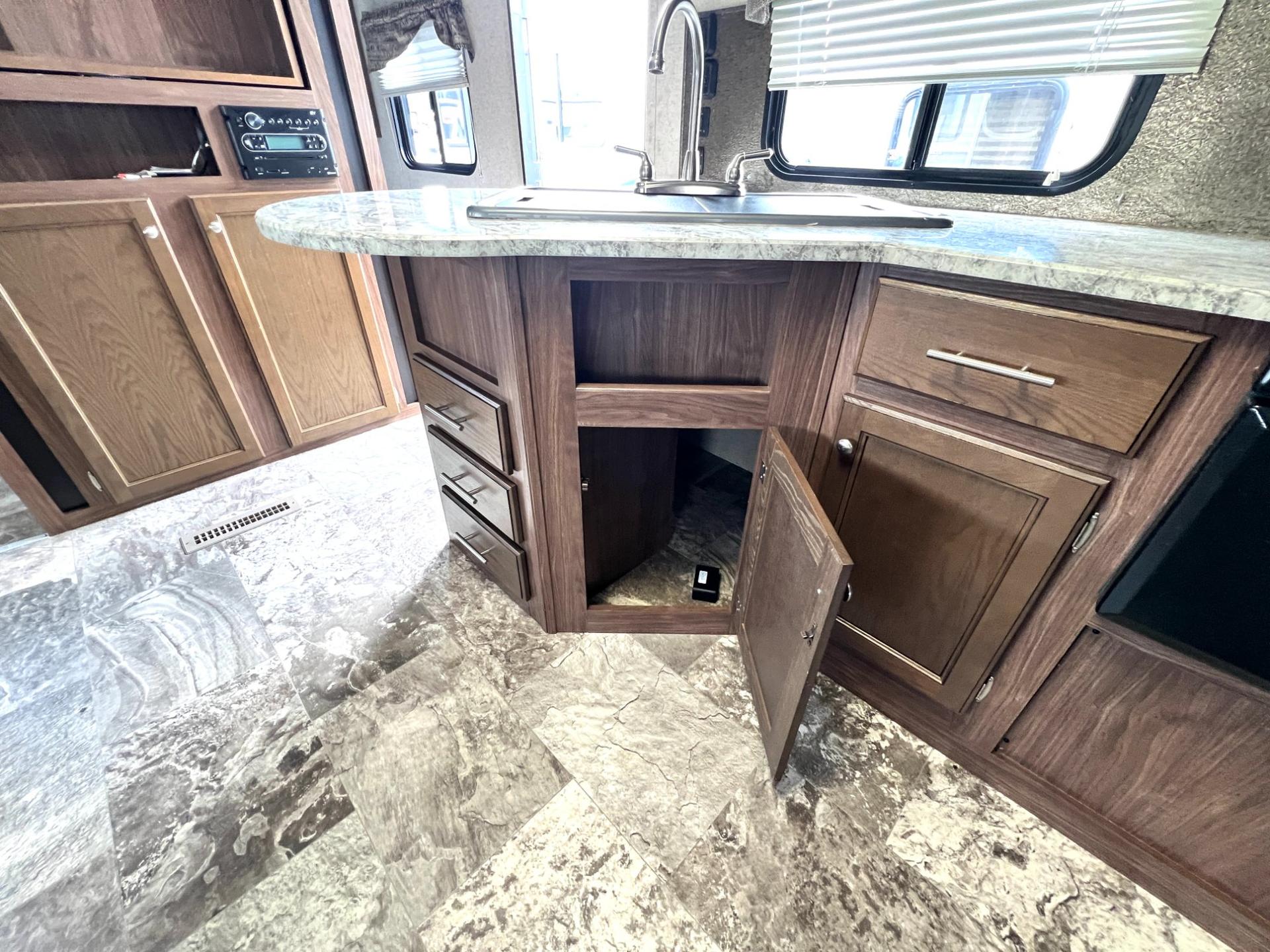 2017 Heartland 2017 Heartland Prowler - thumbnail 15