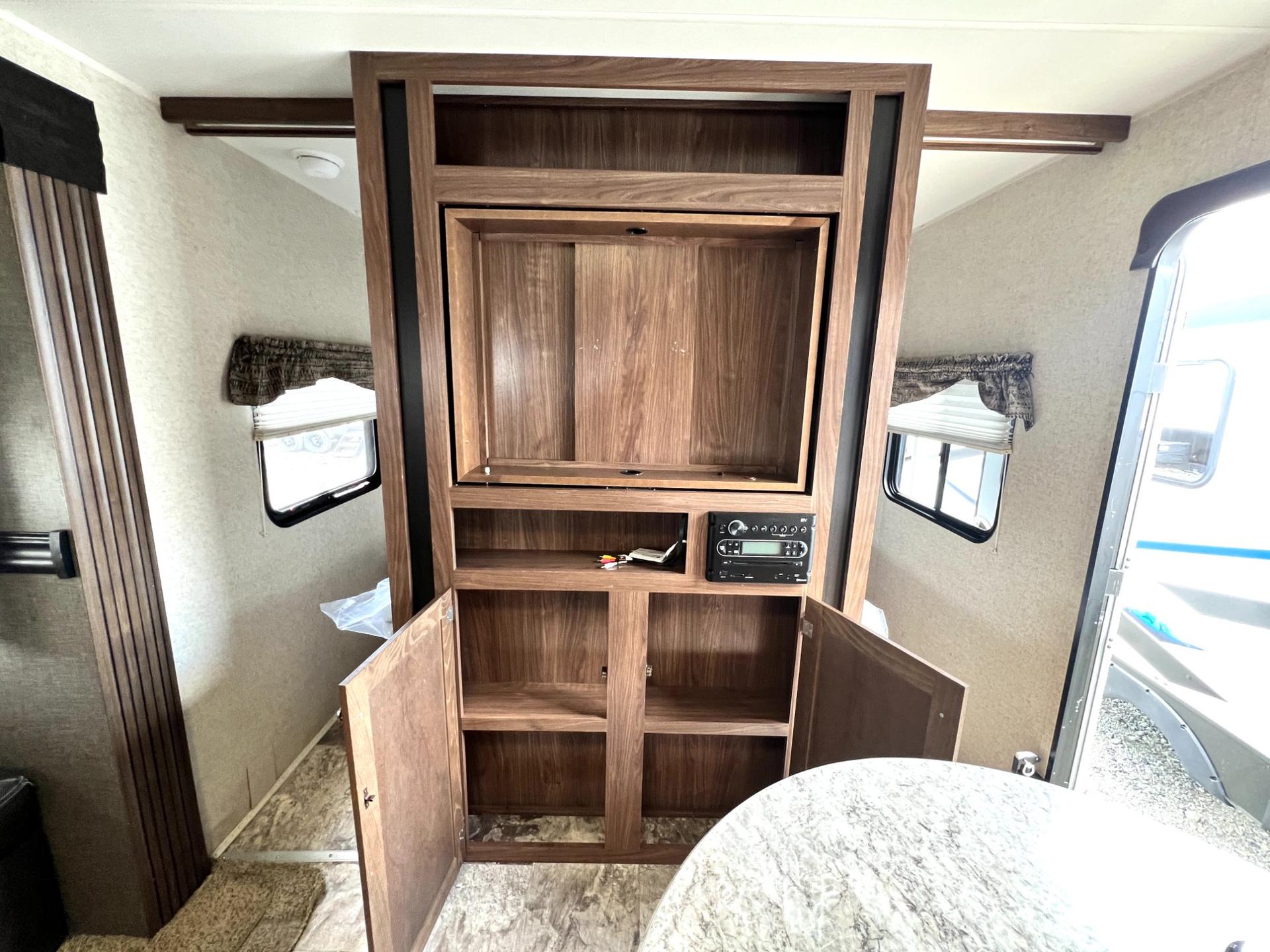 2017 Heartland 2017 Heartland Prowler - thumbnail 26