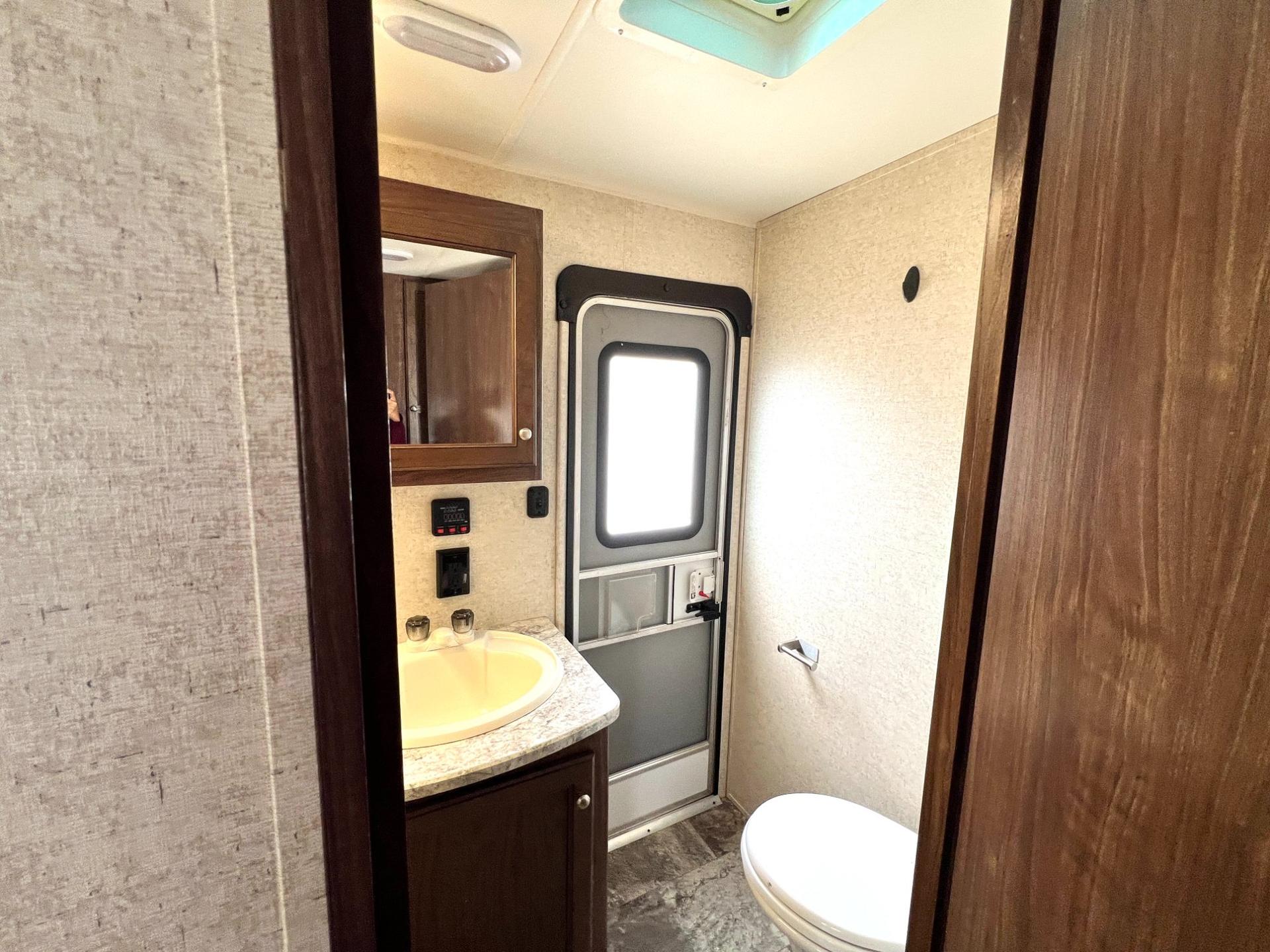 2017 Heartland 2017 Heartland Prowler - thumbnail 32