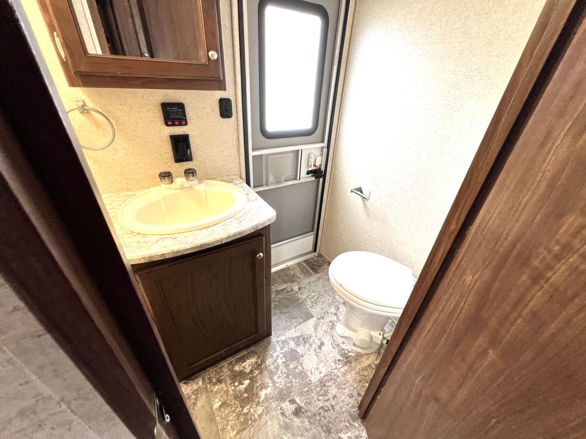 2017 Heartland 2017 Heartland Prowler - thumbnail 33