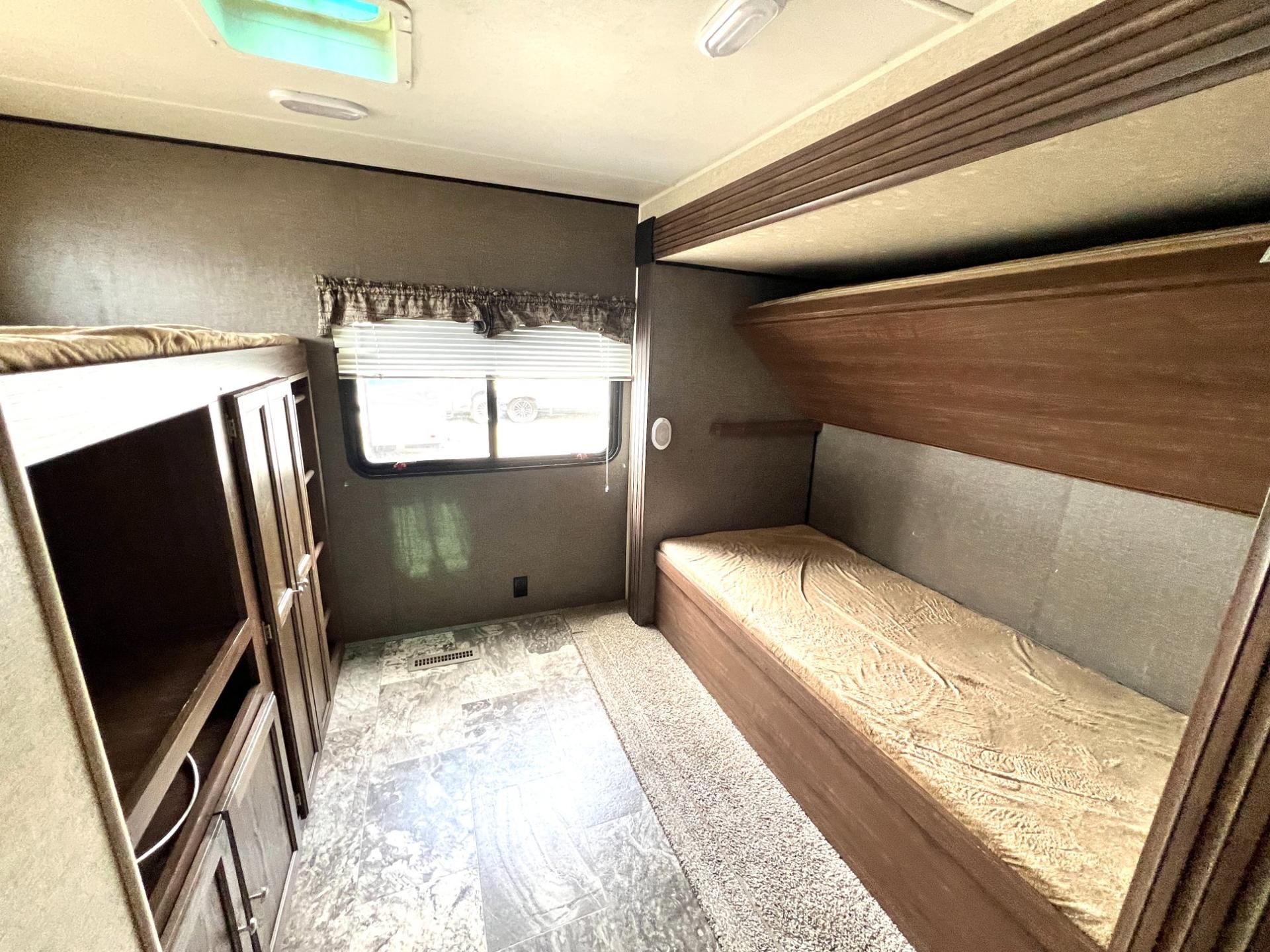 2017 Heartland 2017 Heartland Prowler - thumbnail 41