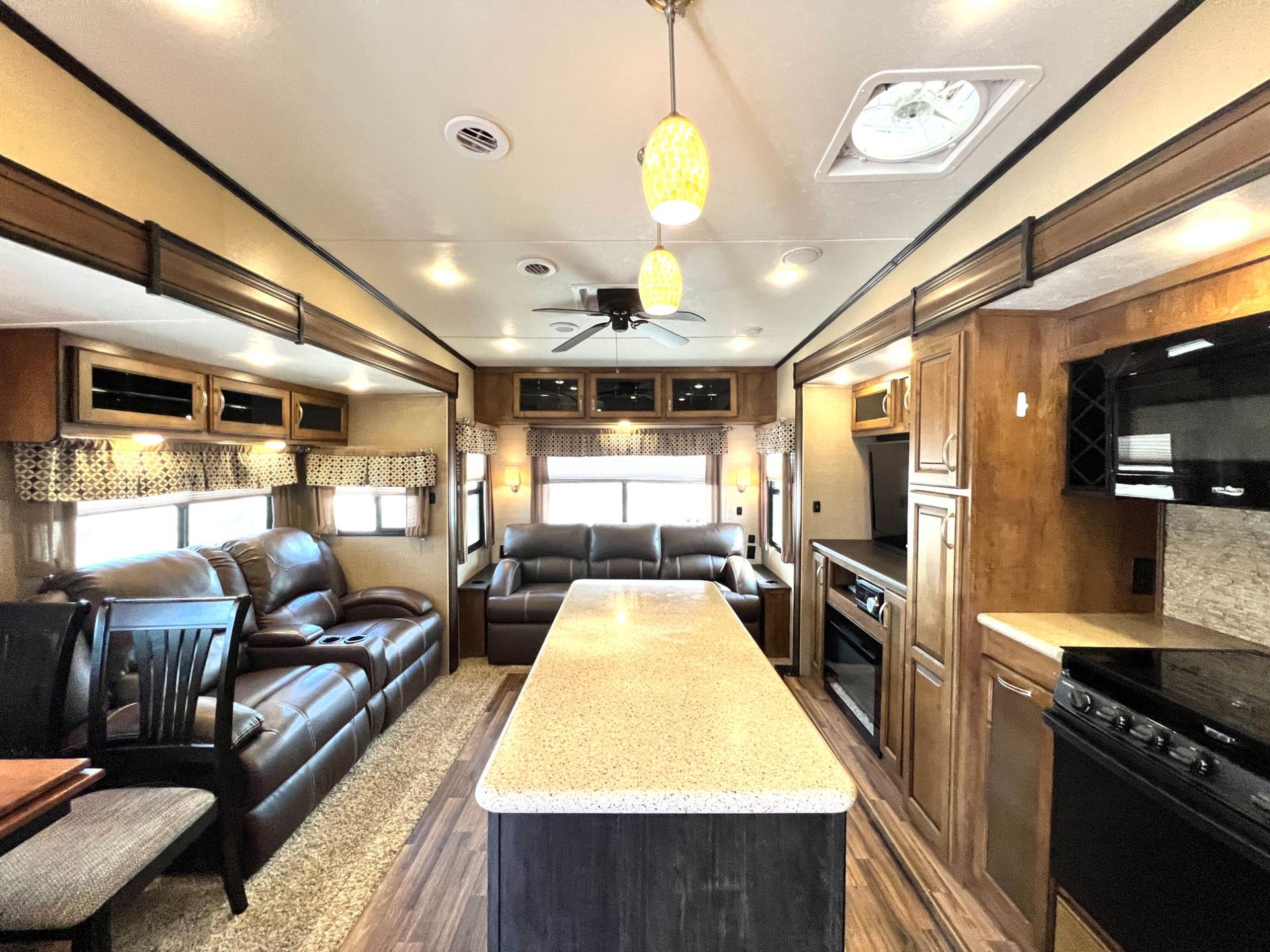 2018 Coachmen 2018 Coachmen Chaparral - thumbnail 14