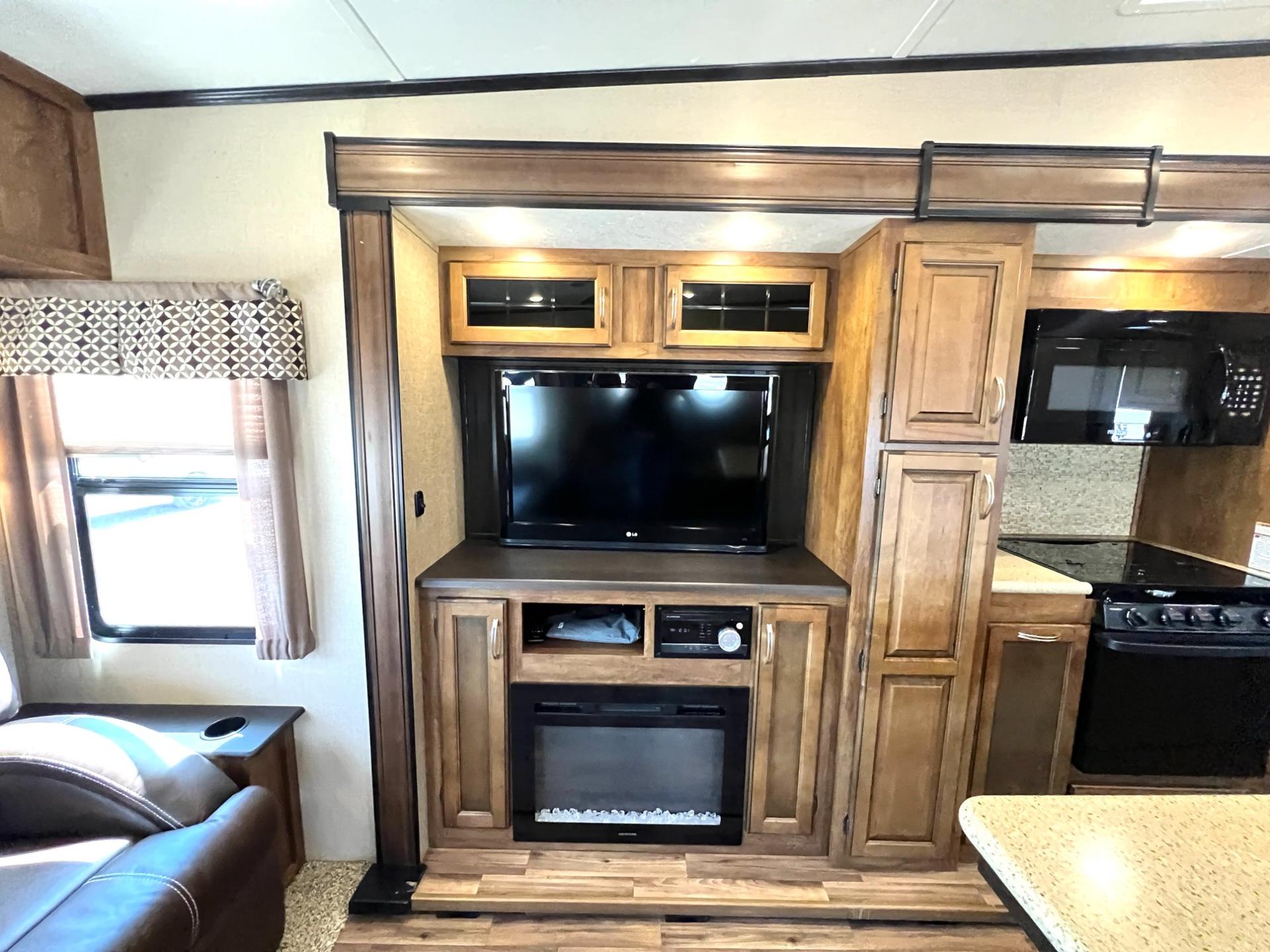 2018 Coachmen 2018 Coachmen Chaparral - thumbnail 18