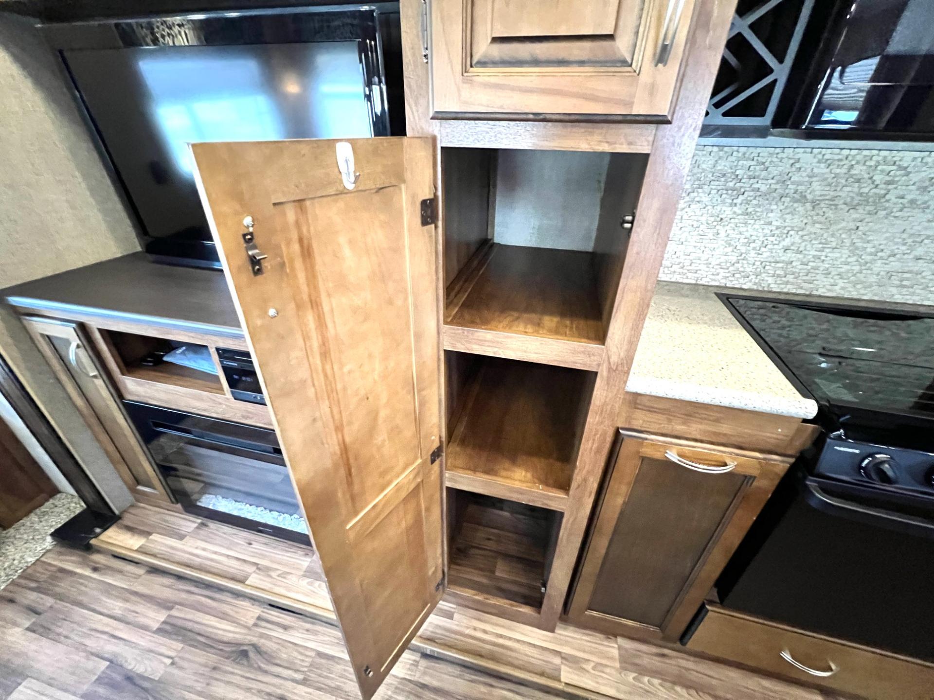 2018 Coachmen 2018 Coachmen Chaparral - thumbnail 21