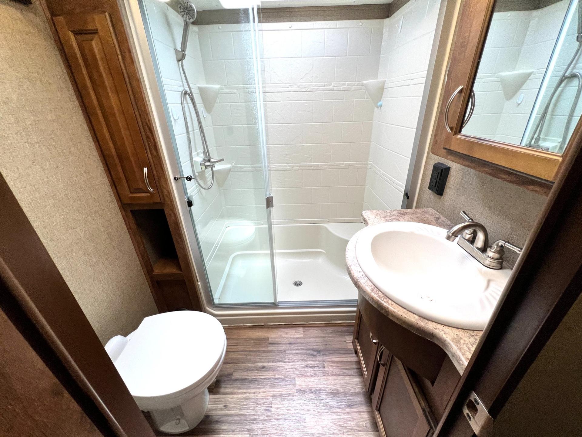 2018 Coachmen 2018 Coachmen Chaparral - thumbnail 37