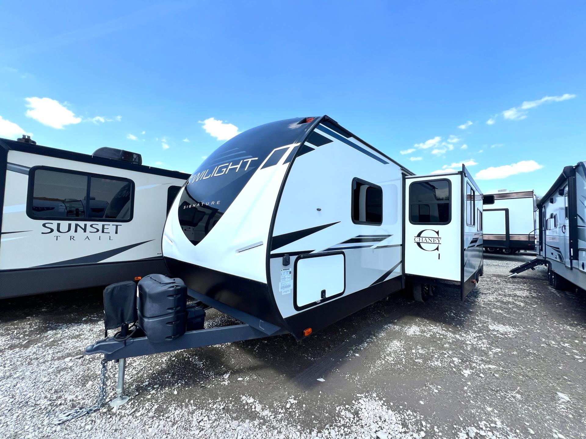 2022 Cruiser 2022 Cruiser Twilight Signature - thumbnail 3