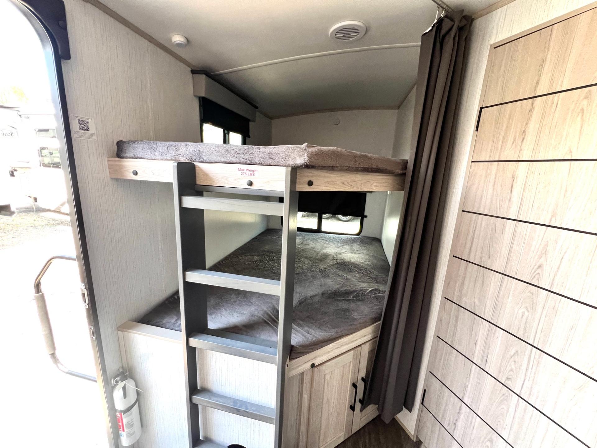 2022 Cruiser 2022 Cruiser Twilight Signature - thumbnail 27