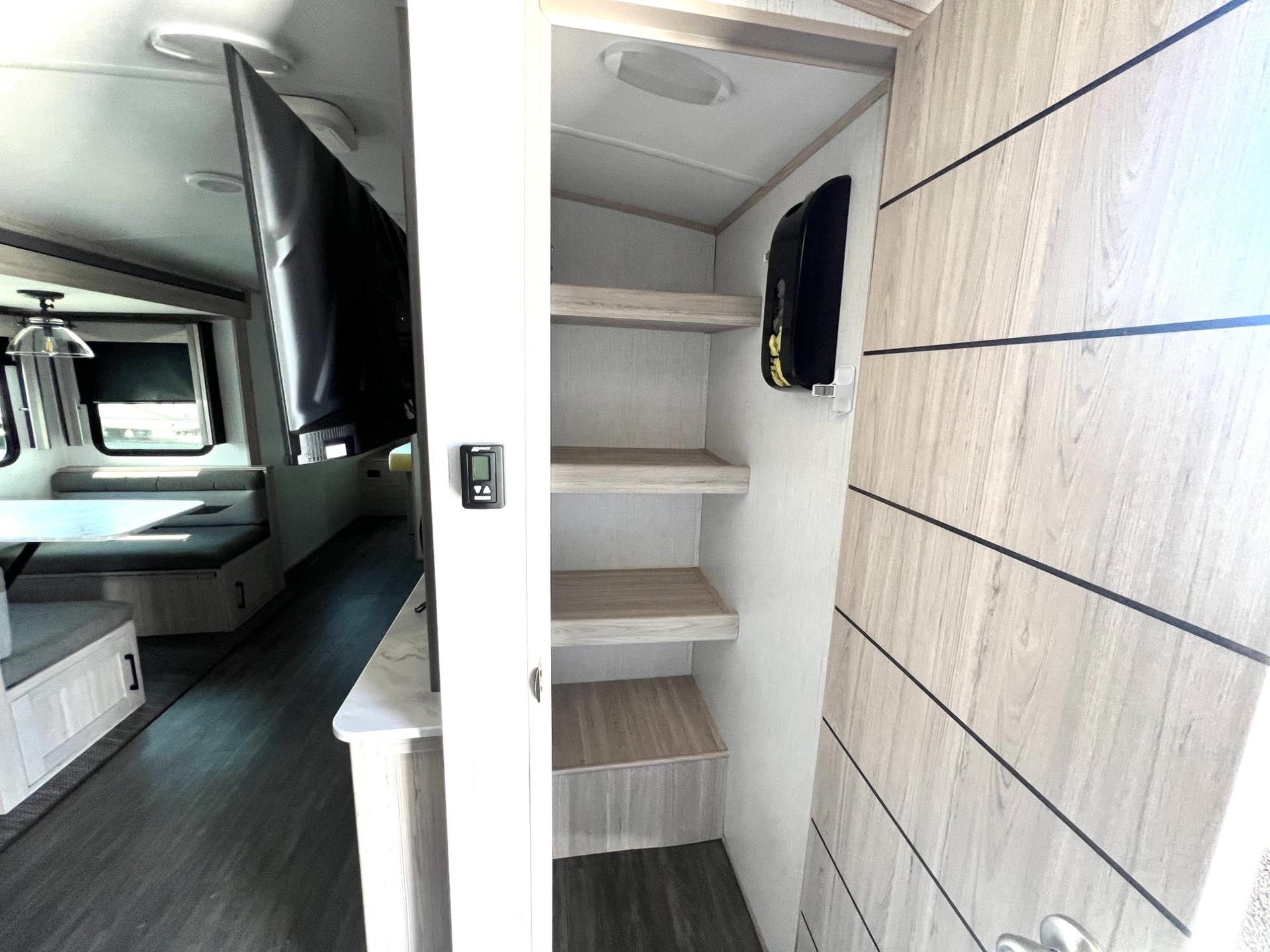 2022 Cruiser 2022 Cruiser Twilight Signature - thumbnail 28