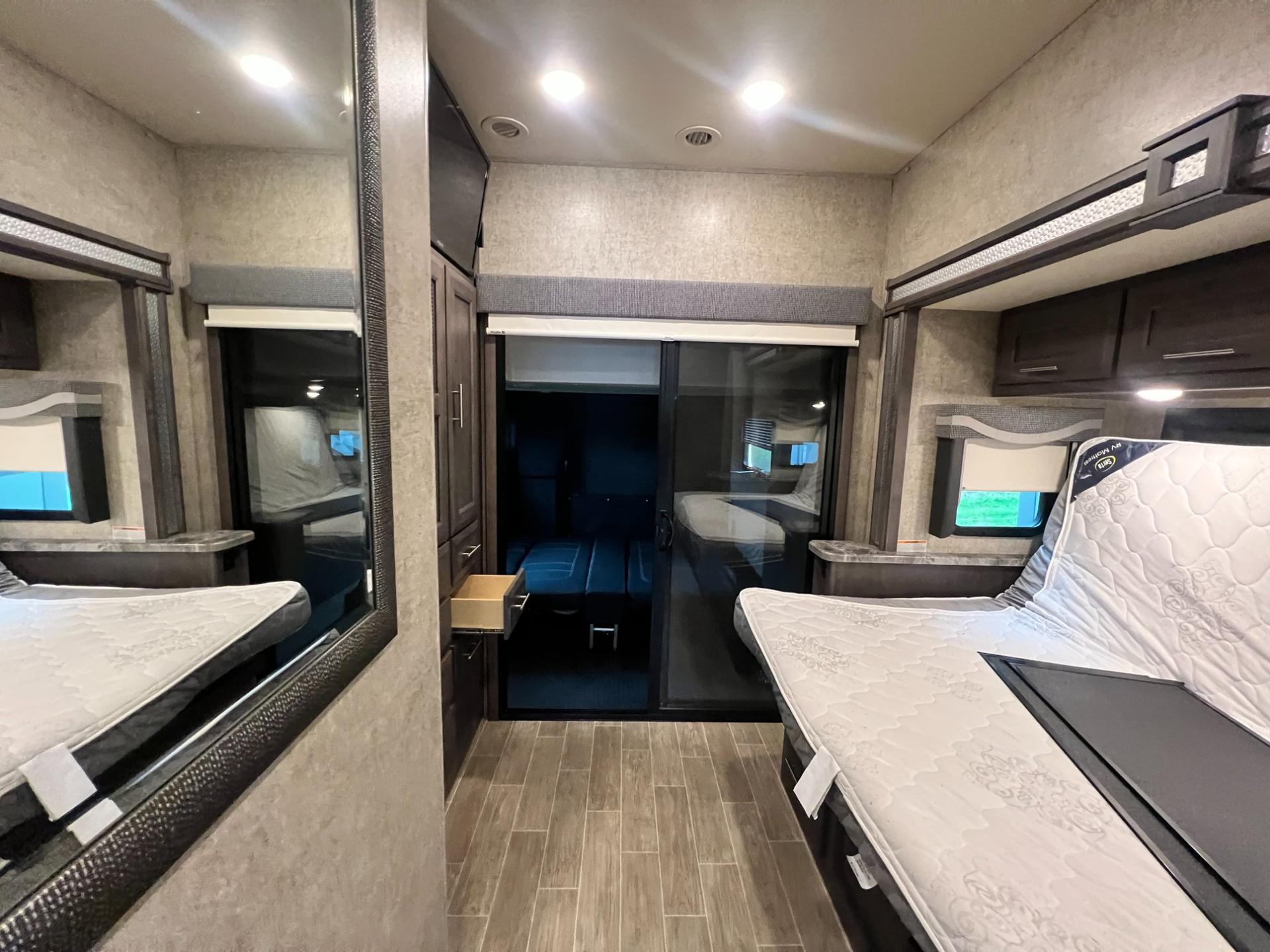 2021 Thor Motor Coach 2021 Thor Motor Coach Outlaw - thumbnail 31
