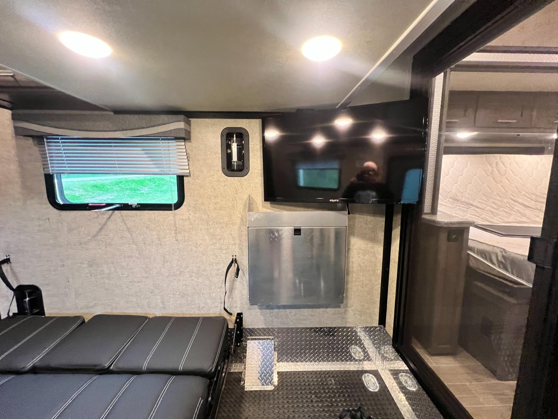 2021 Thor Motor Coach 2021 Thor Motor Coach Outlaw - thumbnail 39