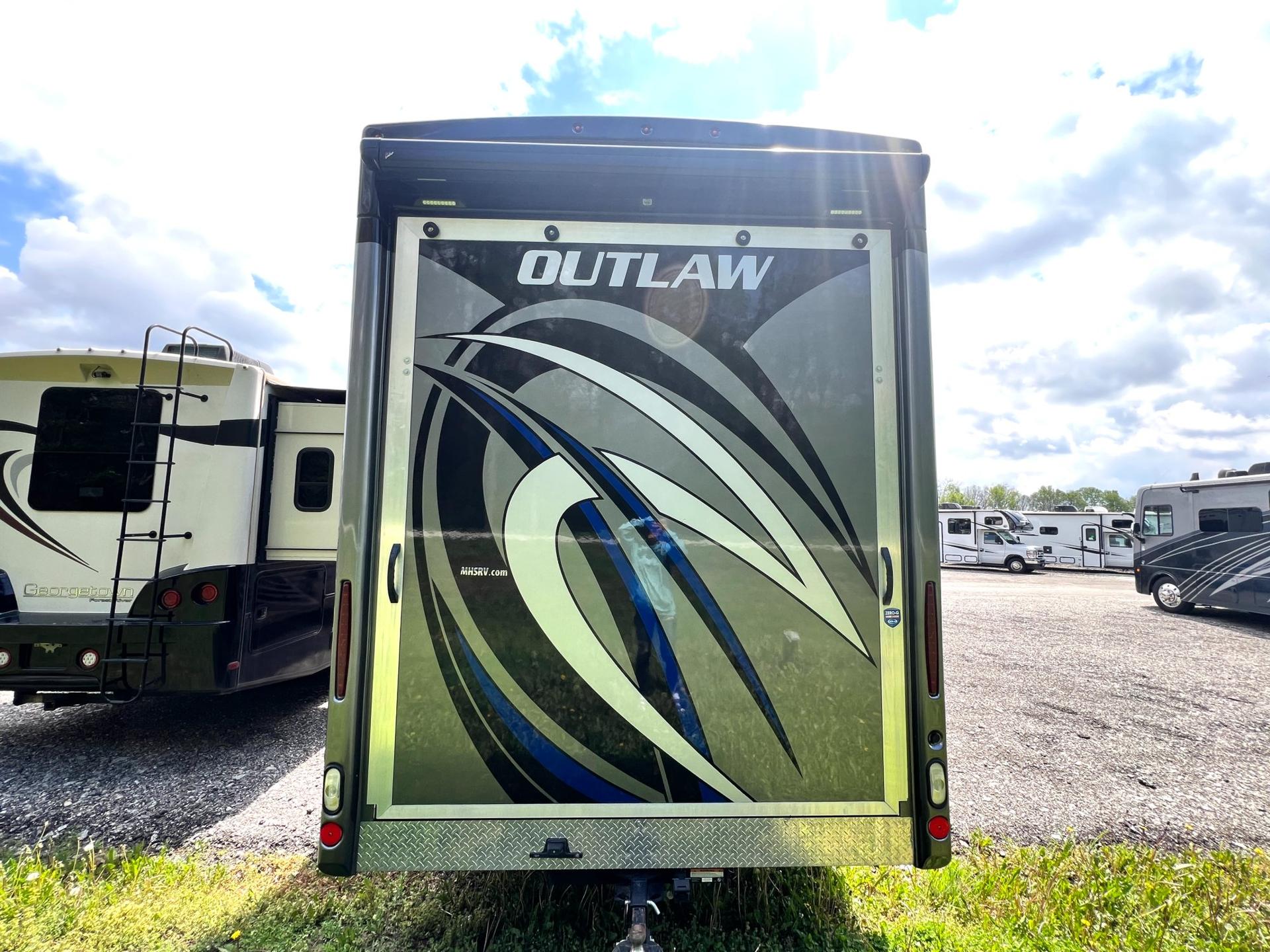 2021 Thor Motor Coach 2021 Thor Motor Coach Outlaw - thumbnail 45