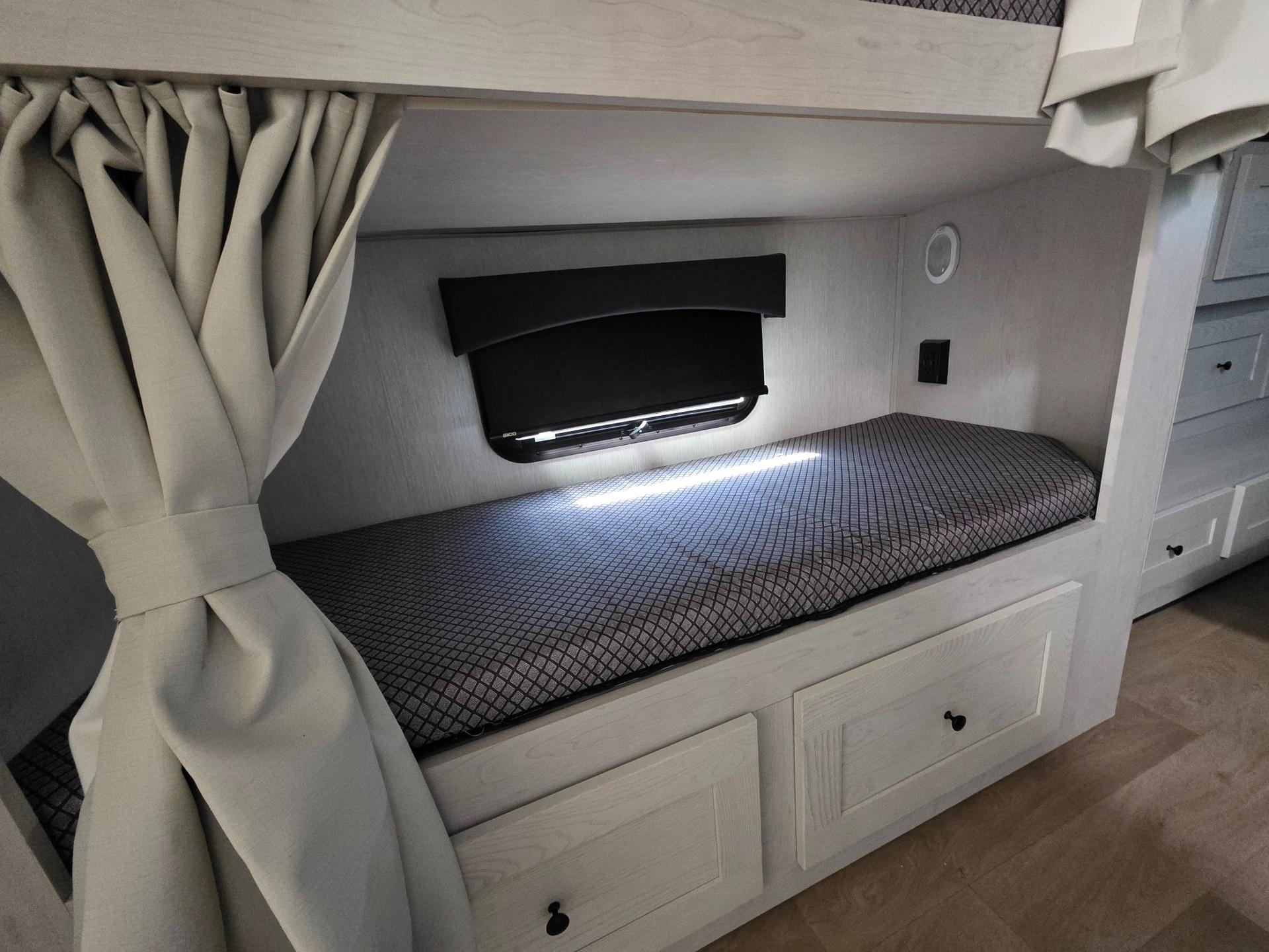 2026 NeXus RV 2026 NeXus RV Ghost - thumbnail 51