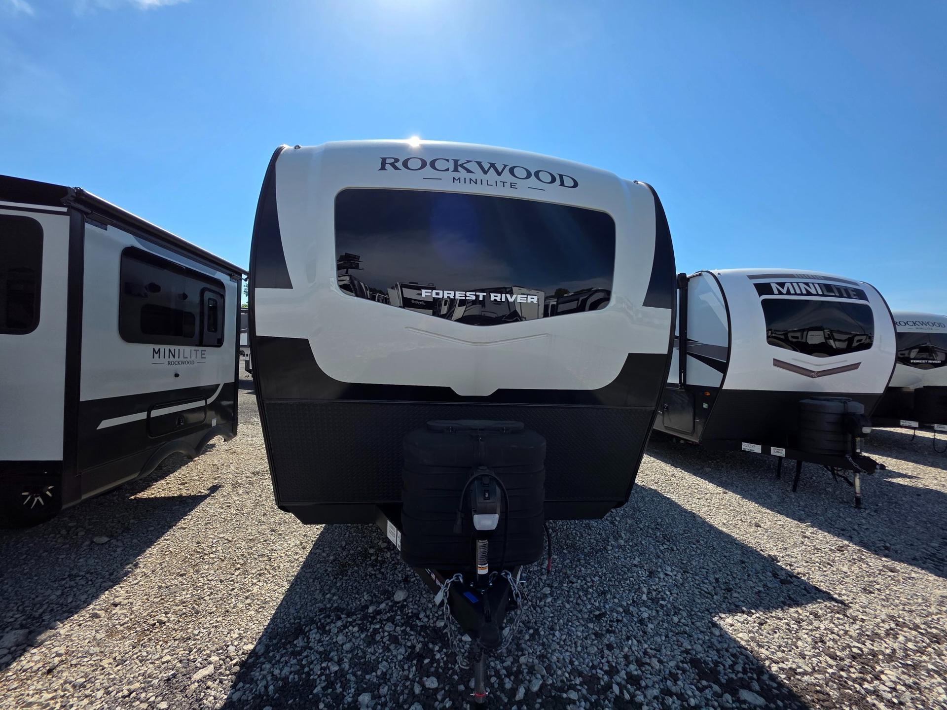 2026 Forest River 2026 Forest River Rockwood Mini Lite - thumbnail 3