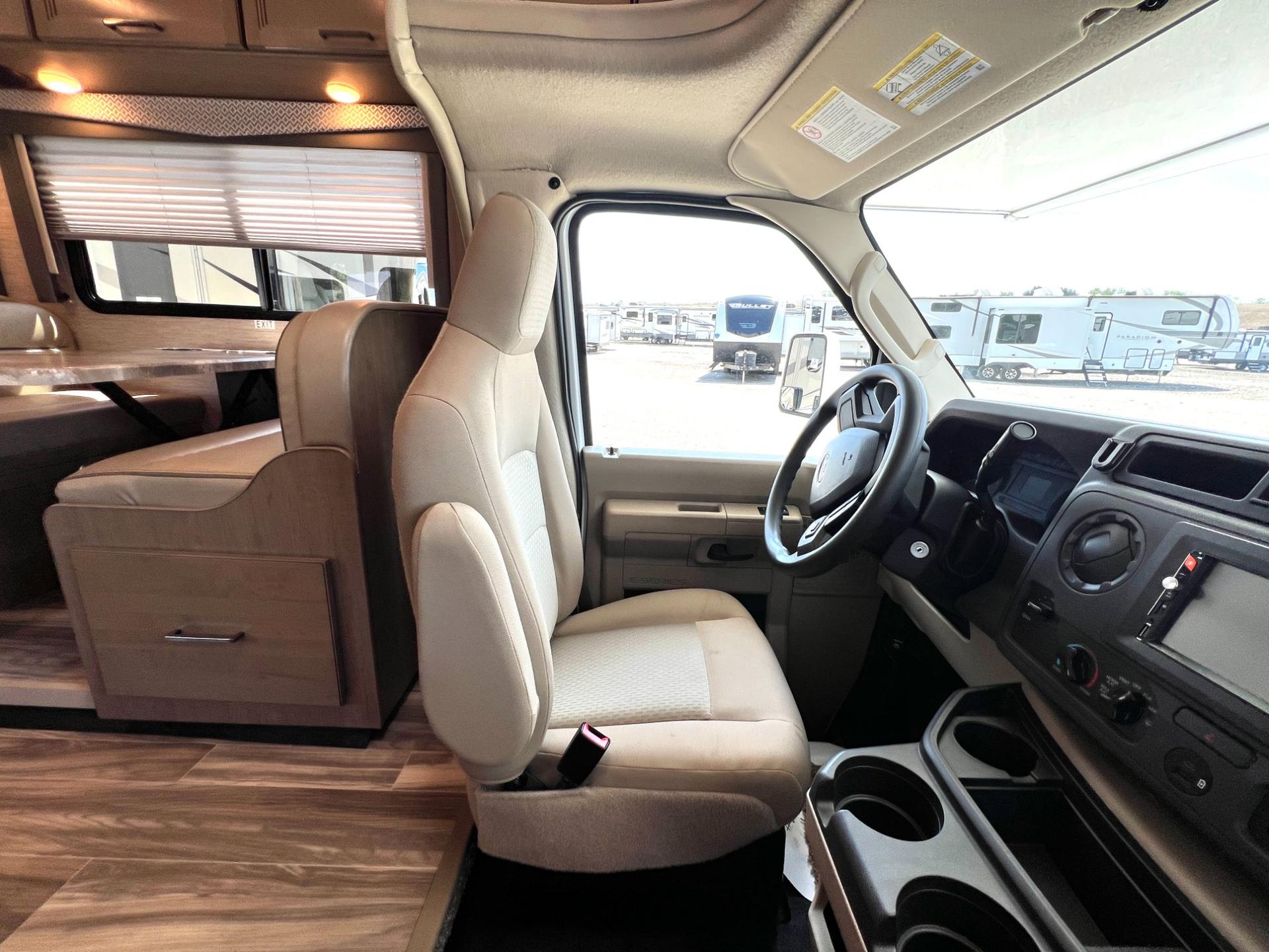 2022 Thor Motor Coach 2022 Thor Motor Coach Four Winds - thumbnail 15