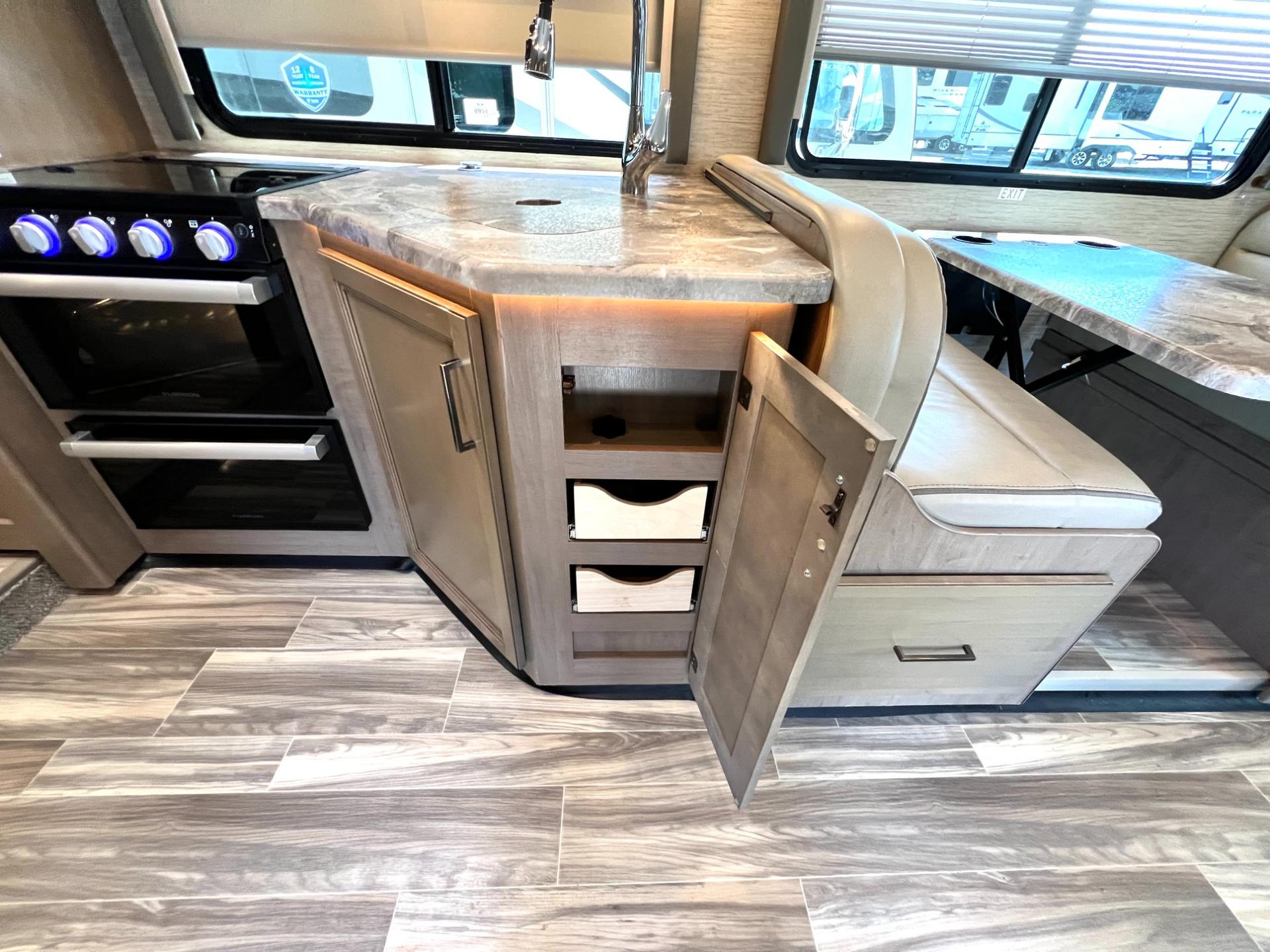 2022 Thor Motor Coach 2022 Thor Motor Coach Four Winds - thumbnail 25