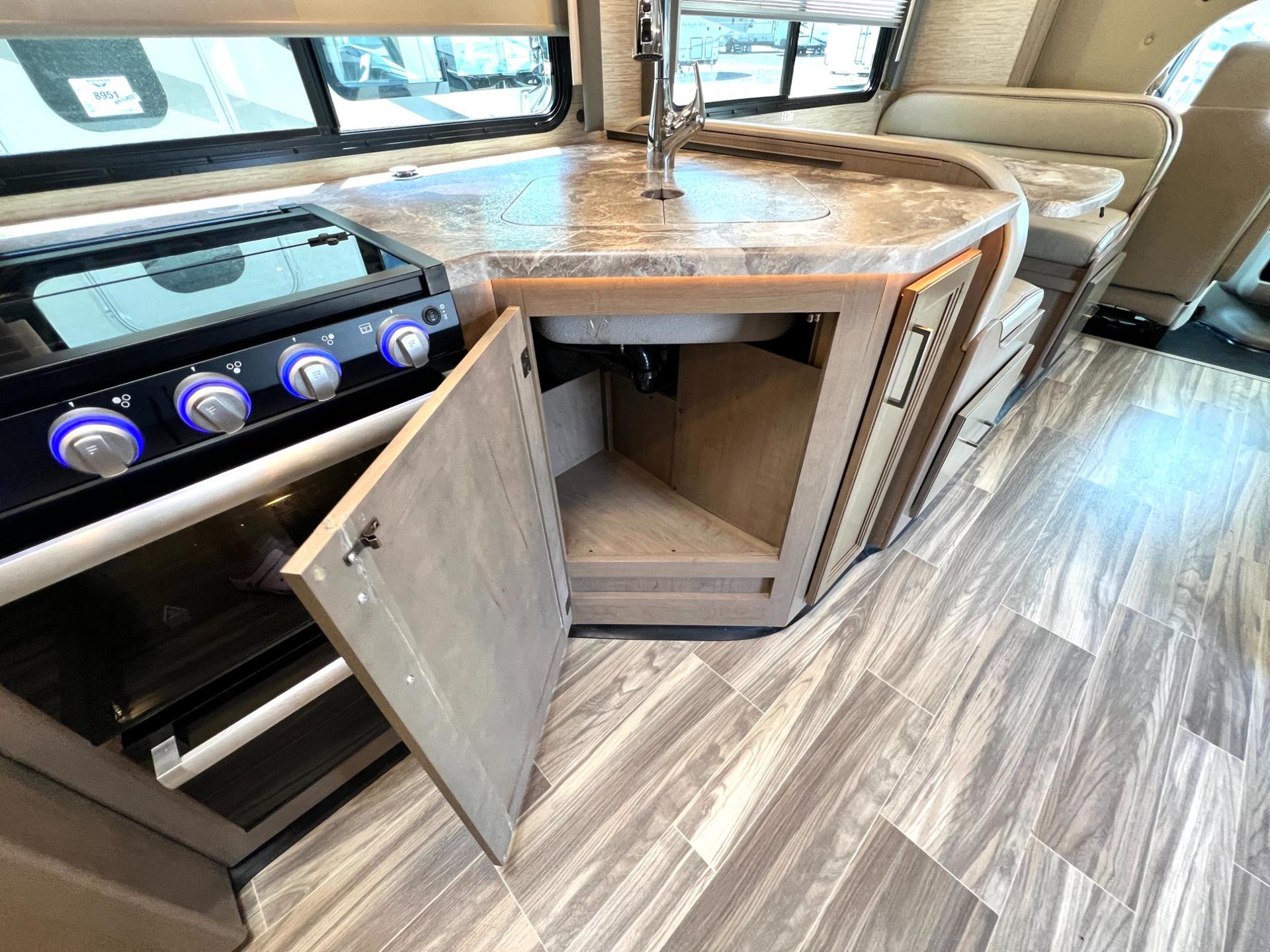 2022 Thor Motor Coach 2022 Thor Motor Coach Four Winds - thumbnail 28