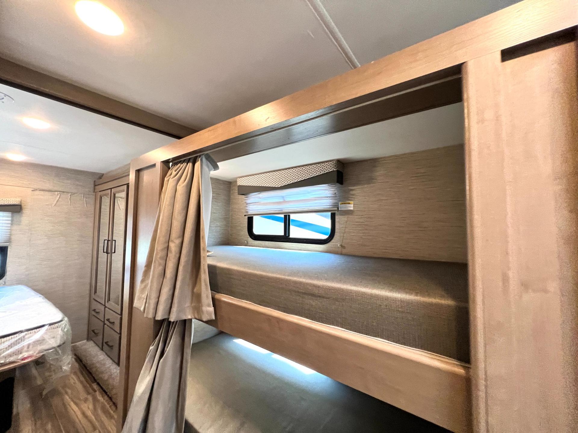 2022 Thor Motor Coach 2022 Thor Motor Coach Four Winds - thumbnail 36
