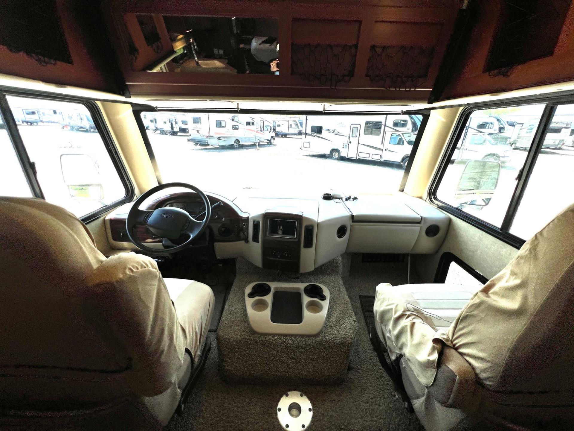 2015 Thor Motor Coach 2015 Thor Motor Coach ACE - thumbnail 14