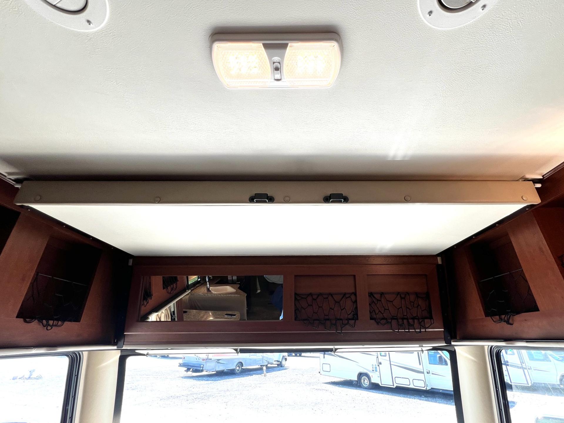 2015 Thor Motor Coach 2015 Thor Motor Coach ACE - thumbnail 13