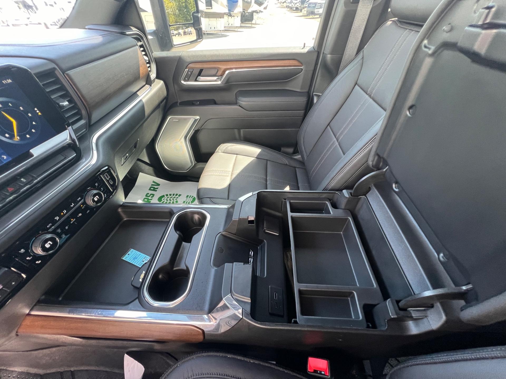 2024 Chevrolet 2024 Chevrolet Silverado 2500HD High Country - thumbnail 15
