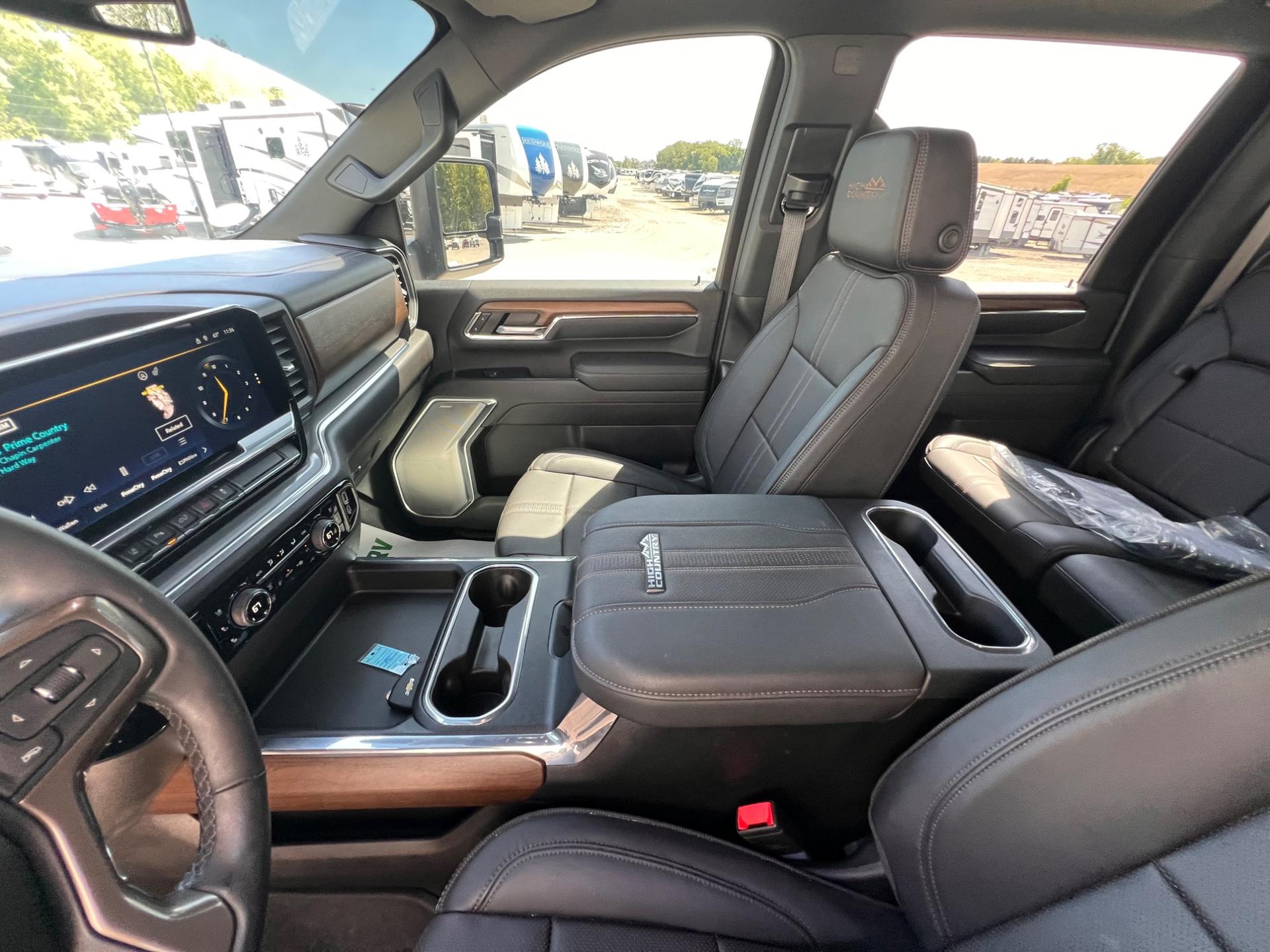 2024 Chevrolet 2024 Chevrolet Silverado 2500HD High Country - thumbnail 14