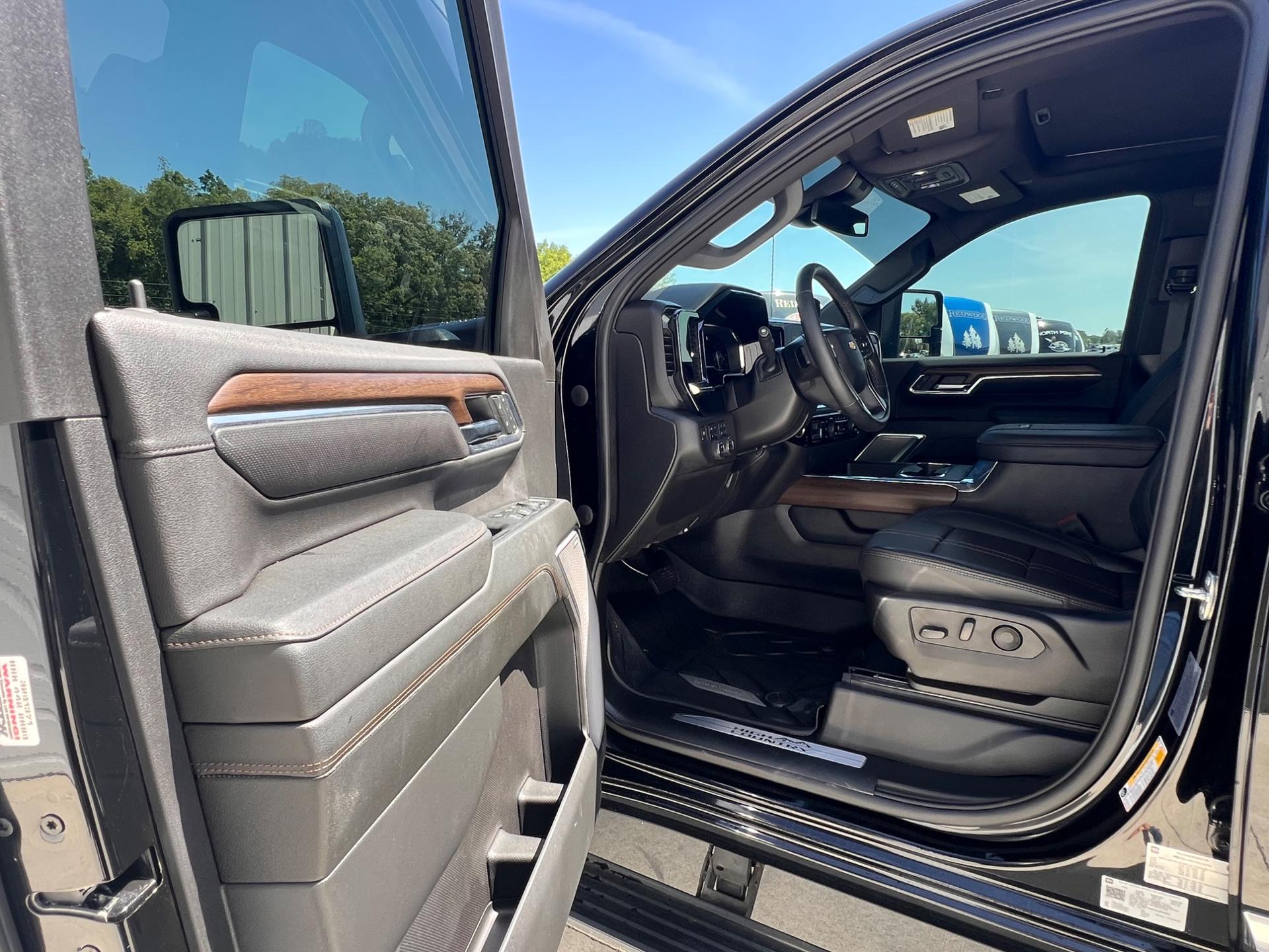 2024 Chevrolet 2024 Chevrolet Silverado 2500HD High Country - thumbnail 11