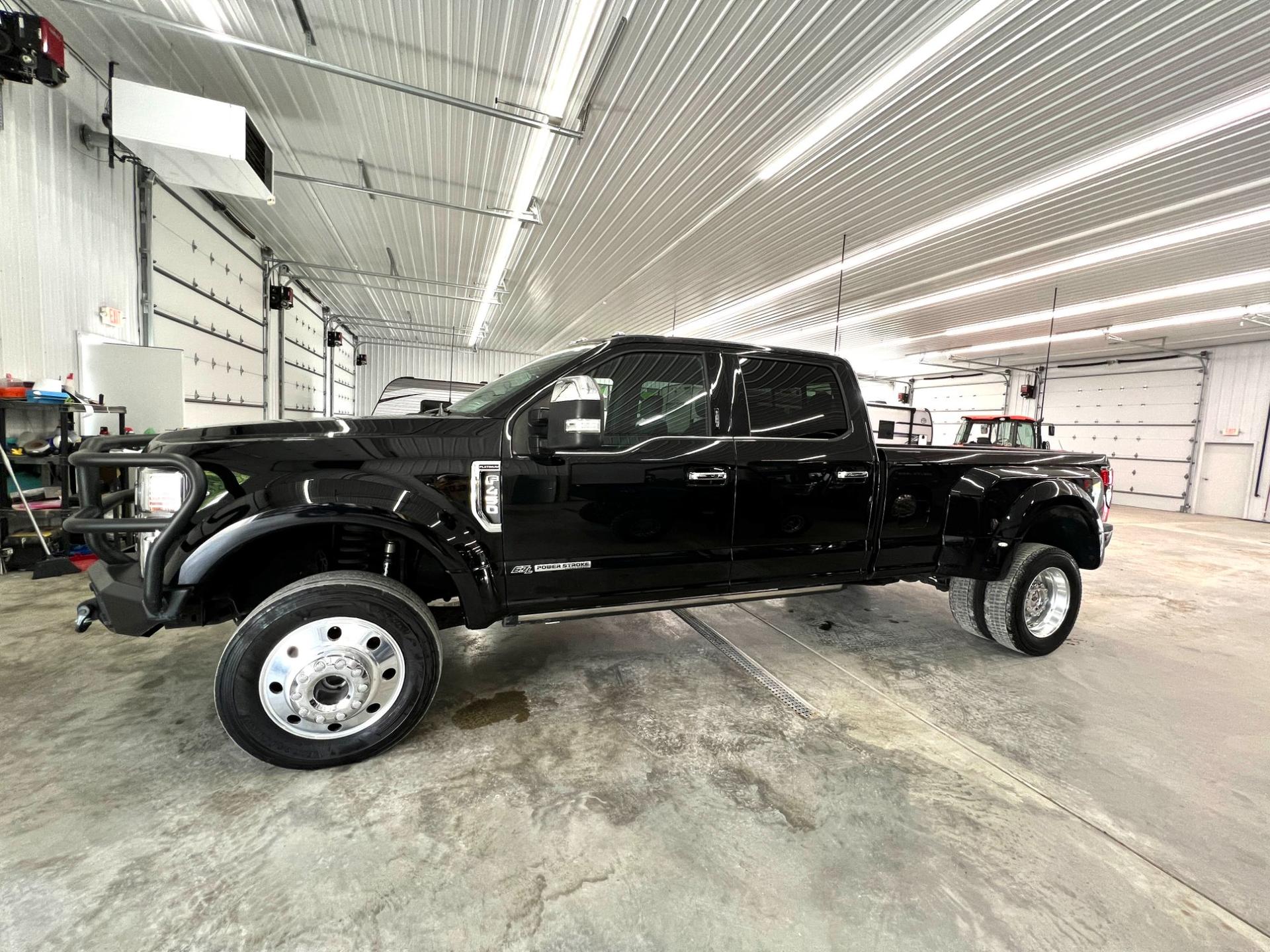 2022 Ford 2022 Ford F-450 Super Duty - thumbnail 2