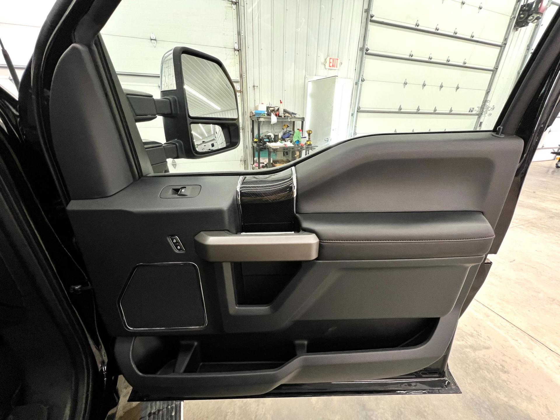2022 Ford 2022 Ford F-450 Super Duty - thumbnail 11