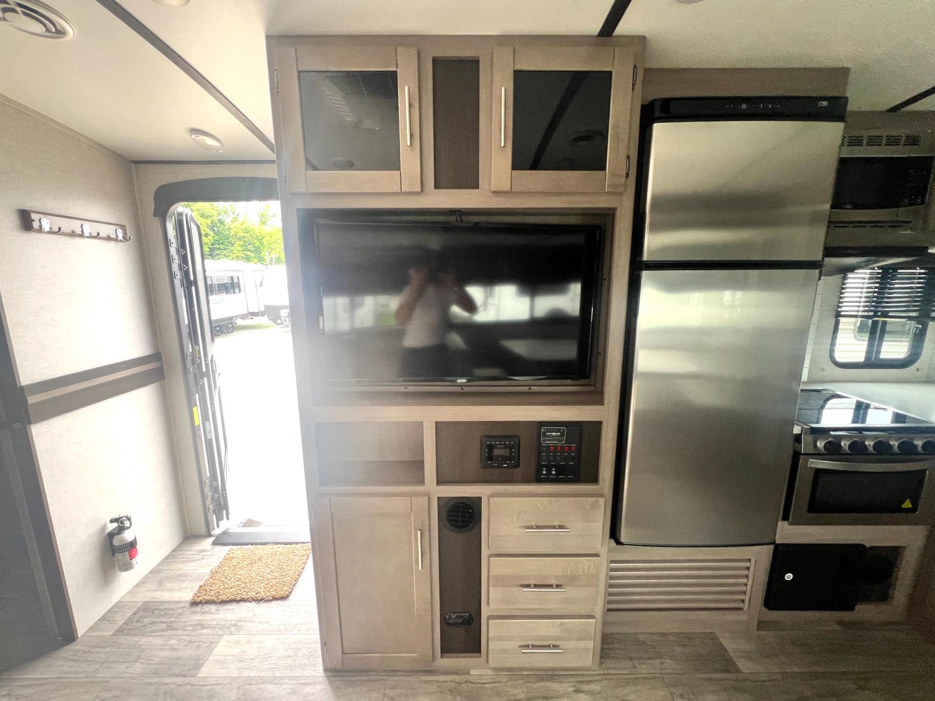 2021 CROSSROADS RV 2021 CROSSROADS RV SUNSET TRAIL - thumbnail 17