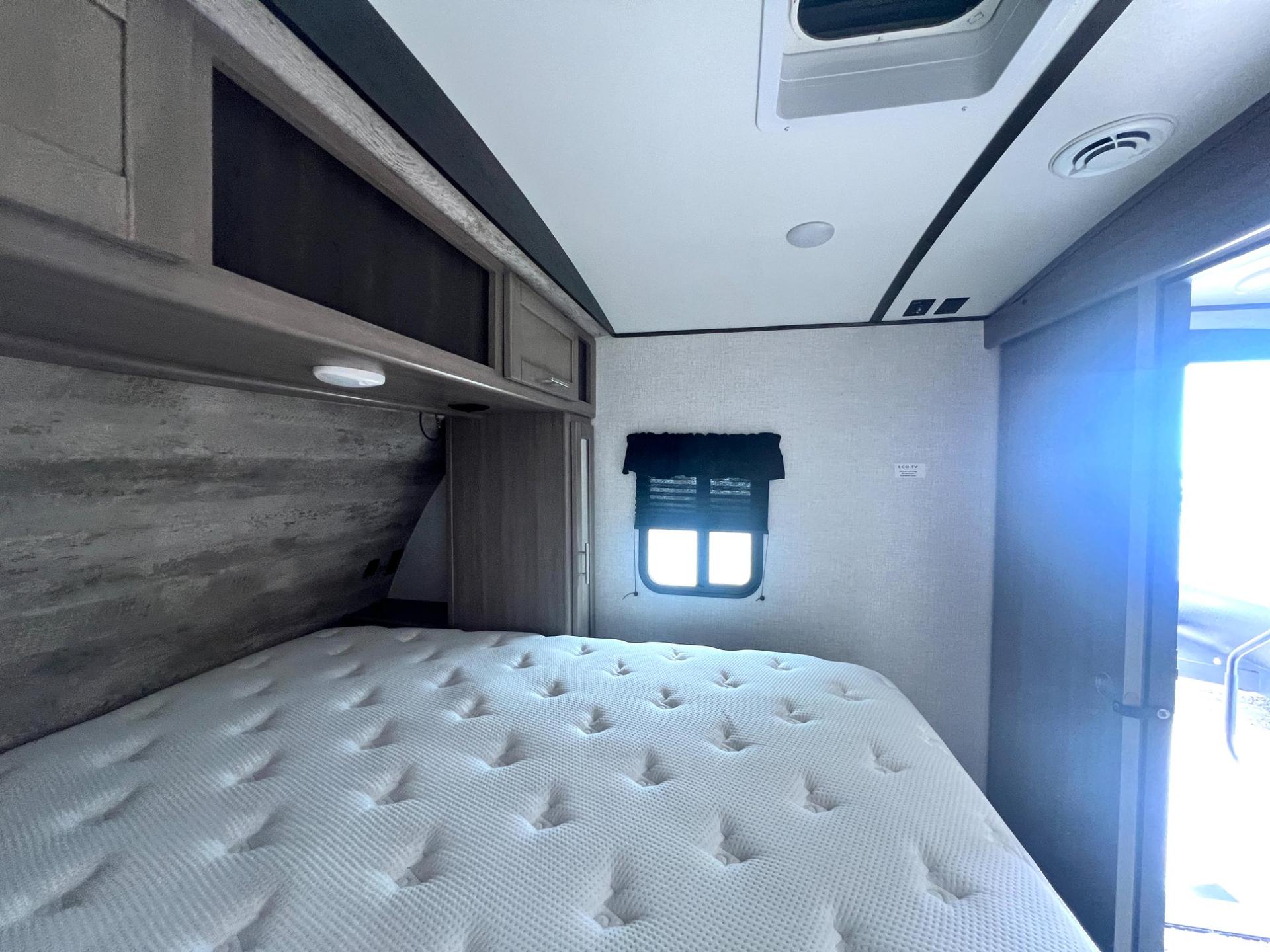 2021 CROSSROADS RV 2021 CROSSROADS RV SUNSET TRAIL - thumbnail 33