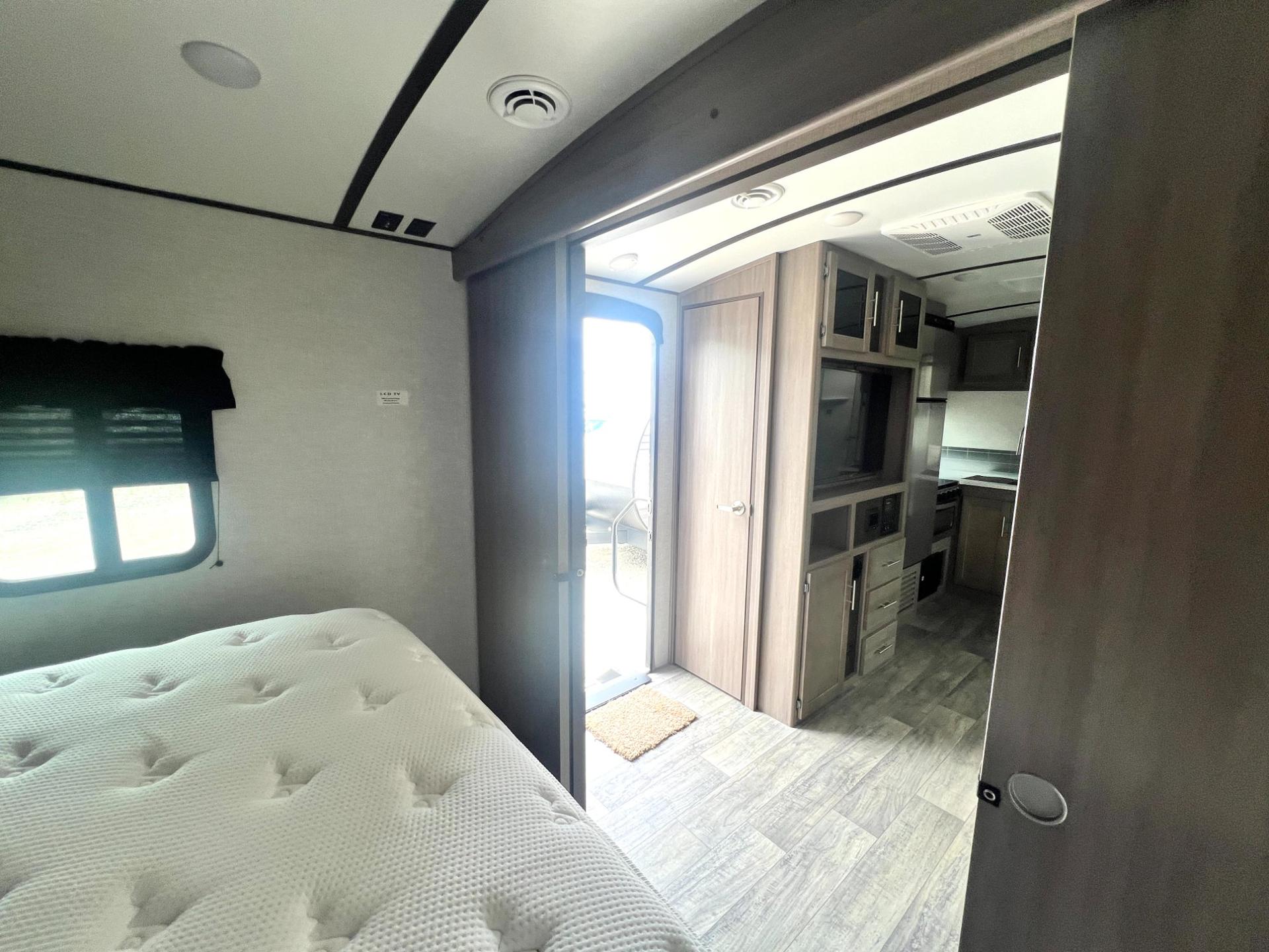 2021 CROSSROADS RV 2021 CROSSROADS RV SUNSET TRAIL - thumbnail 34