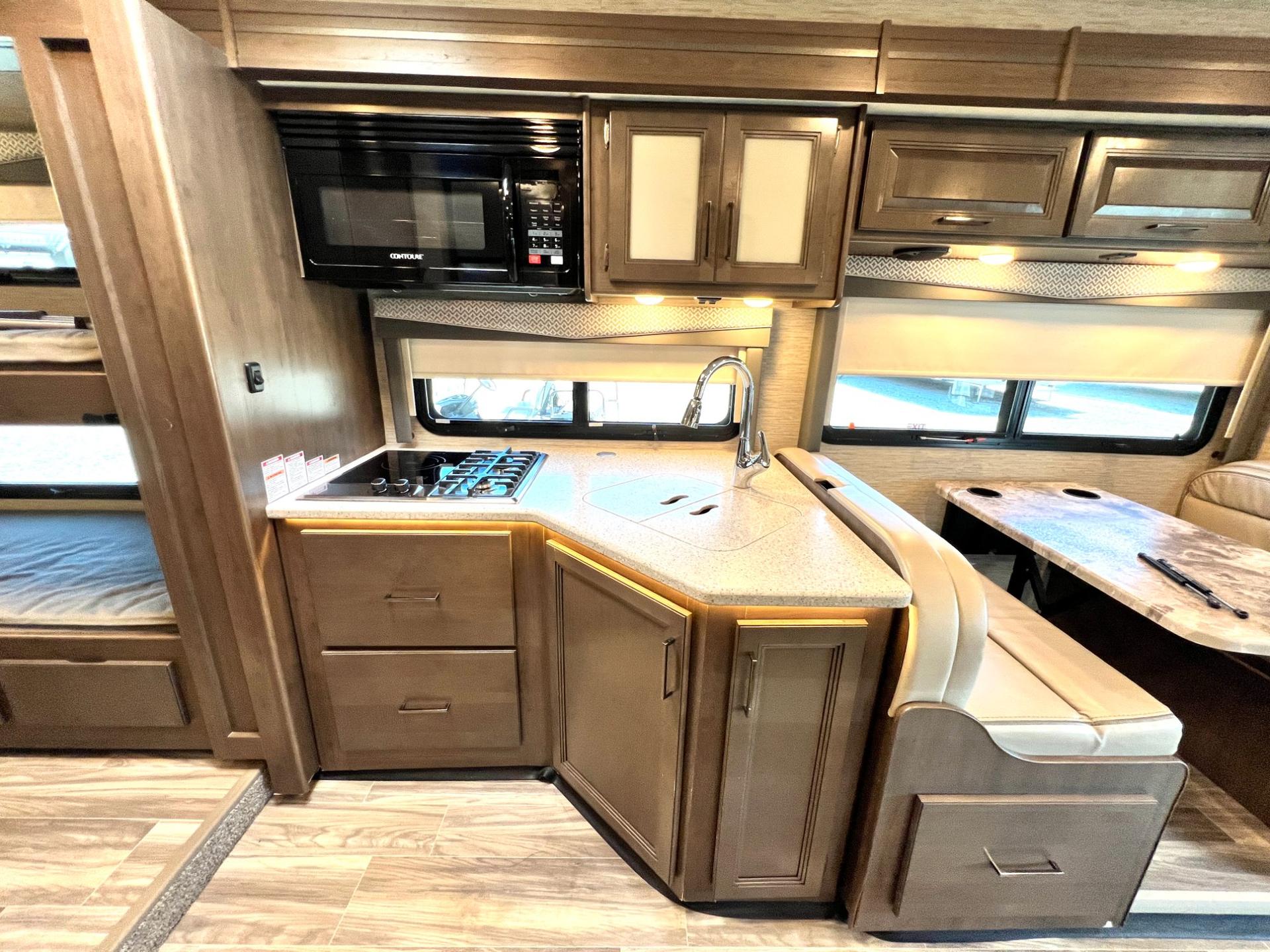 2021 Thor Motor Coach 2021 Thor Motor Coach Four Winds - thumbnail 25